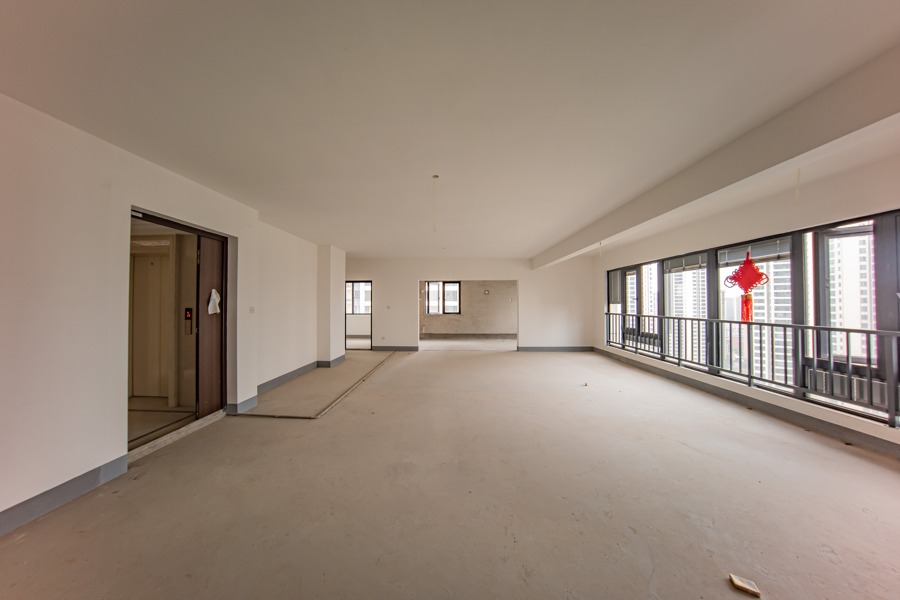 建投象山国际  5室2厅3卫    235.0万 建投象山国际  5室2厅3卫    235.0万客厅