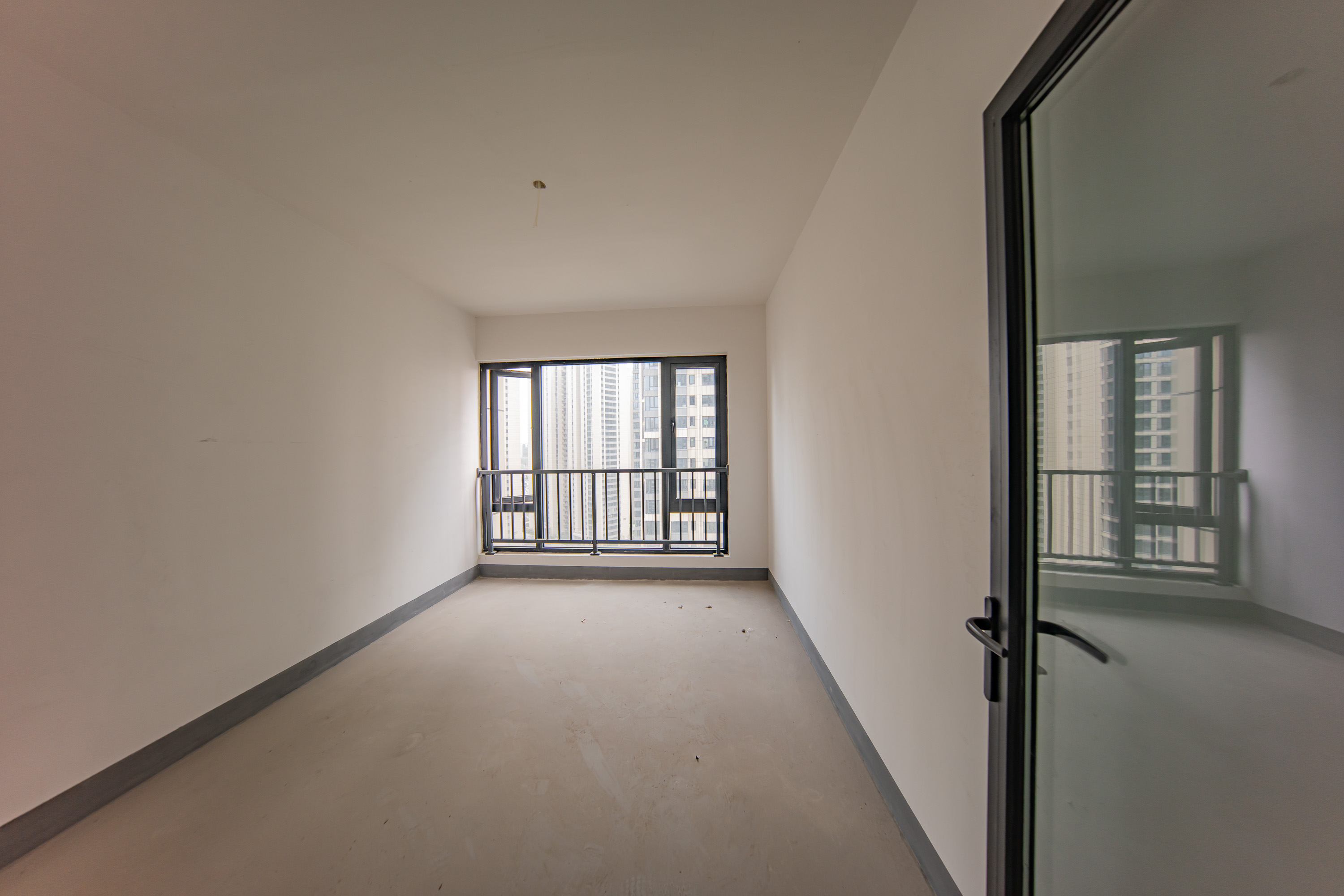 建投象山国际  5室2厅3卫    235.0万卧室