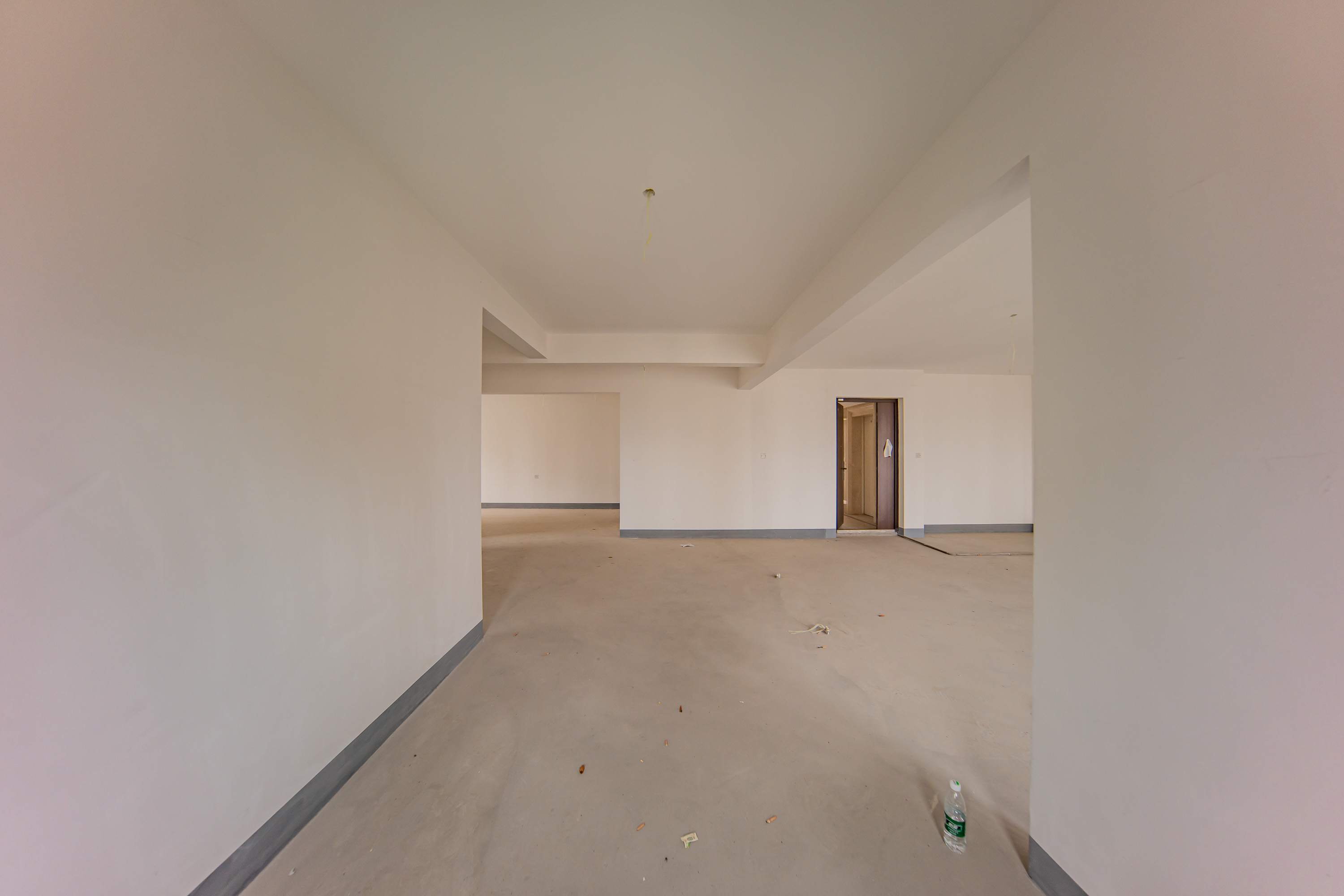 建投象山国际  5室2厅3卫    235.0万 建投象山国际  5室2厅3卫    235.0万卧室