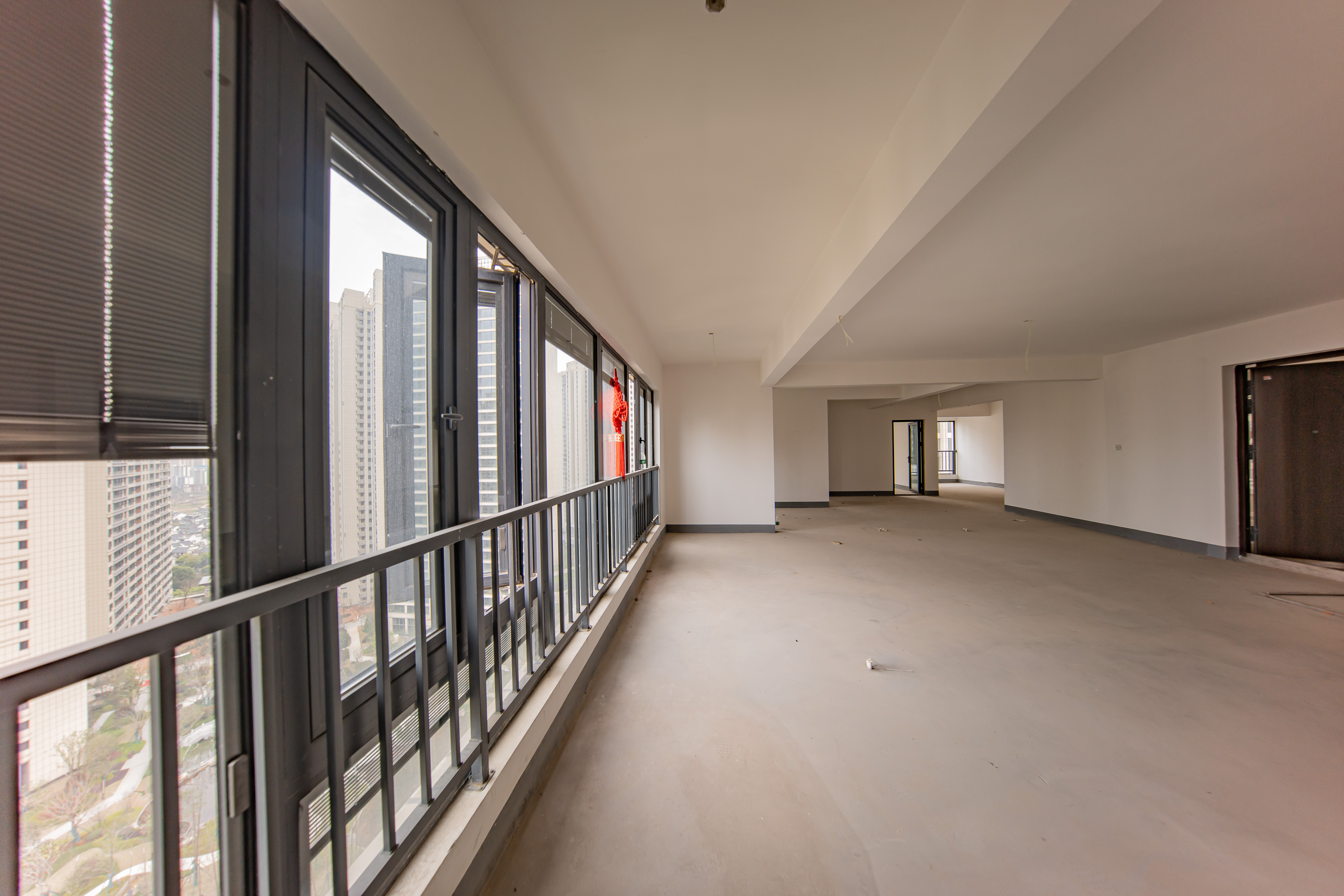 建投象山国际  5室2厅3卫    235.0万 建投象山国际  5室2厅3卫    235.0万阳台