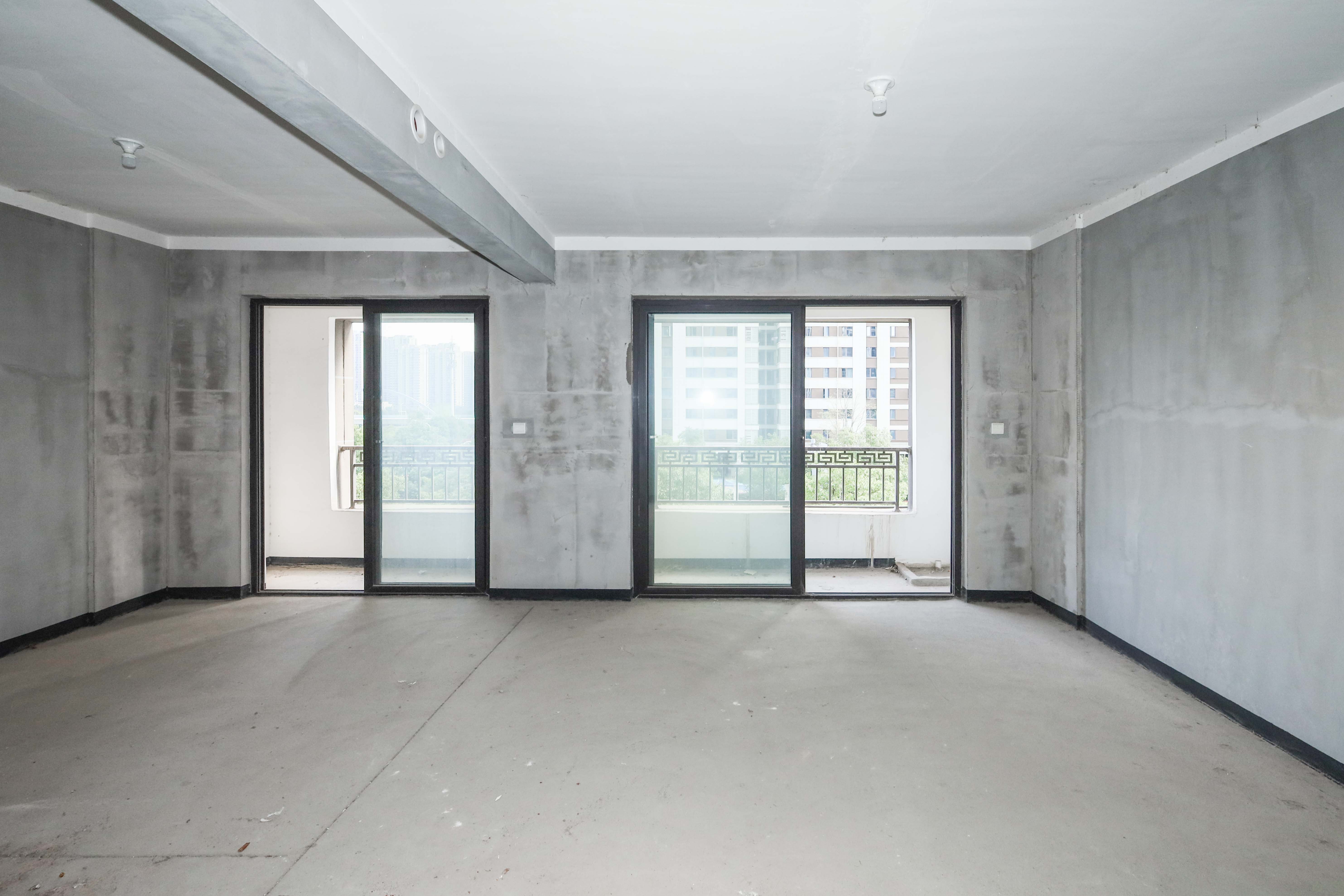 建发央著  3室2厅2卫   152.00万