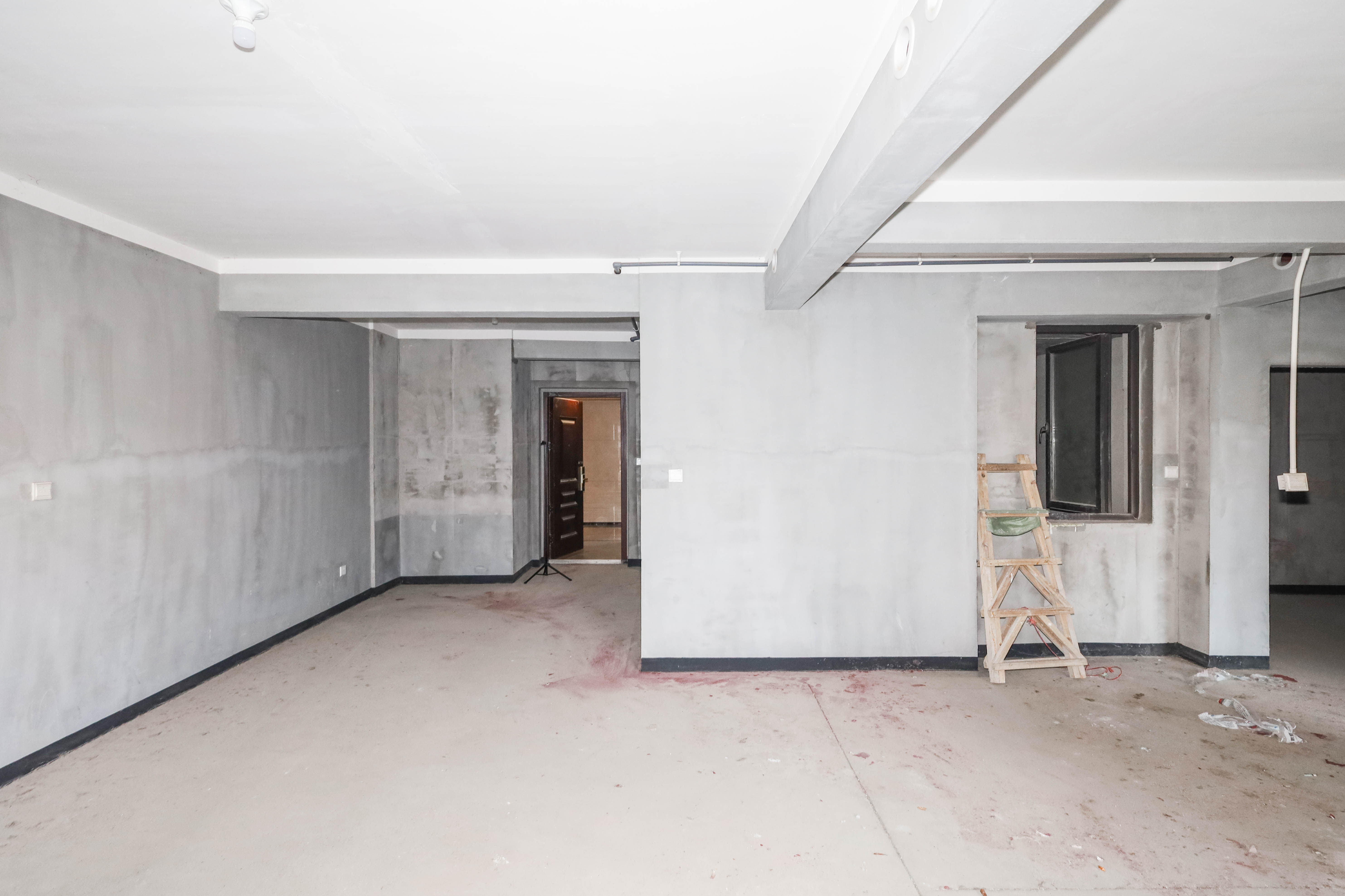 建发央著  3室2厅2卫   152.00万客厅