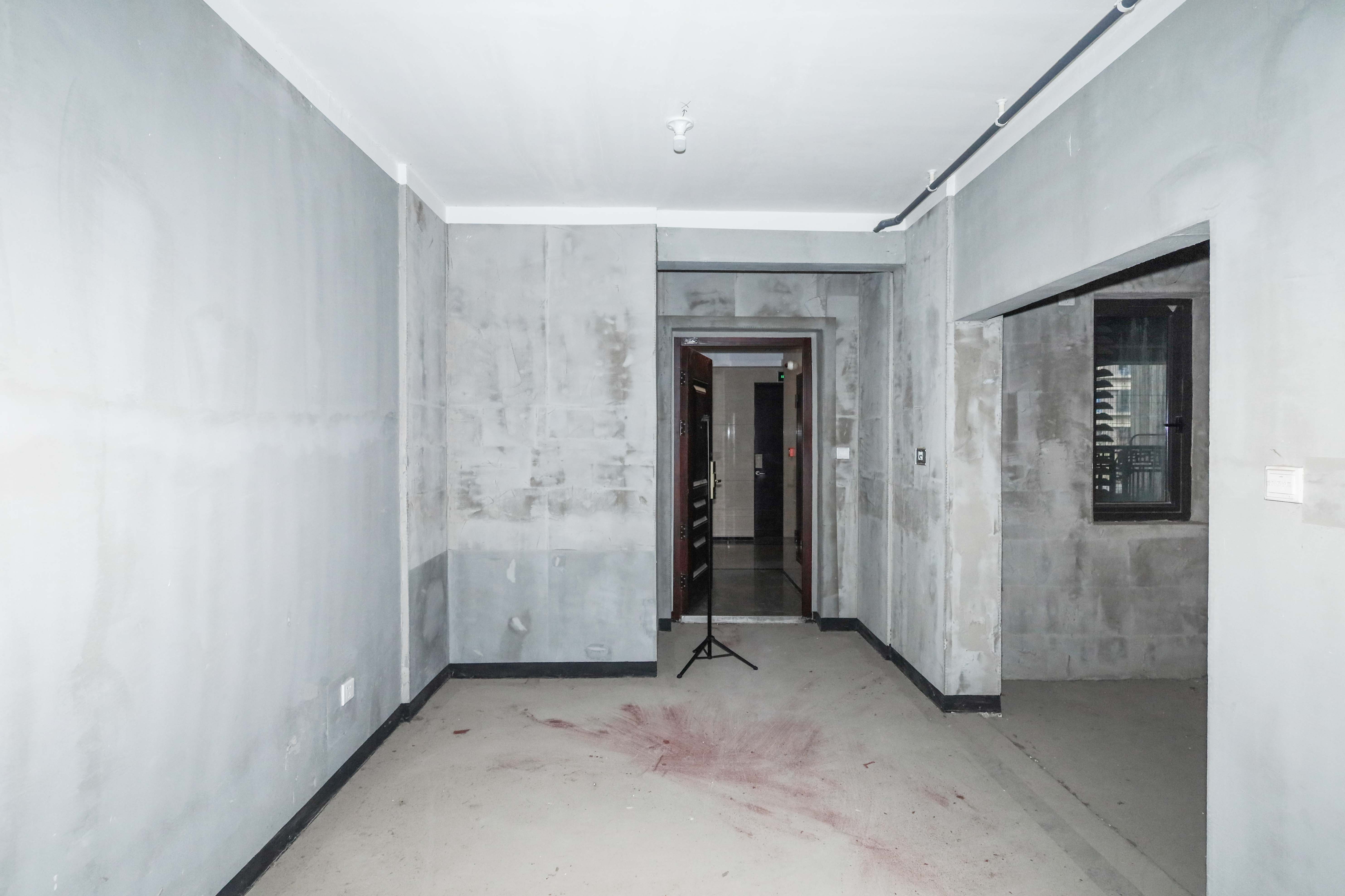 建发央著  3室2厅2卫   152.00万客厅