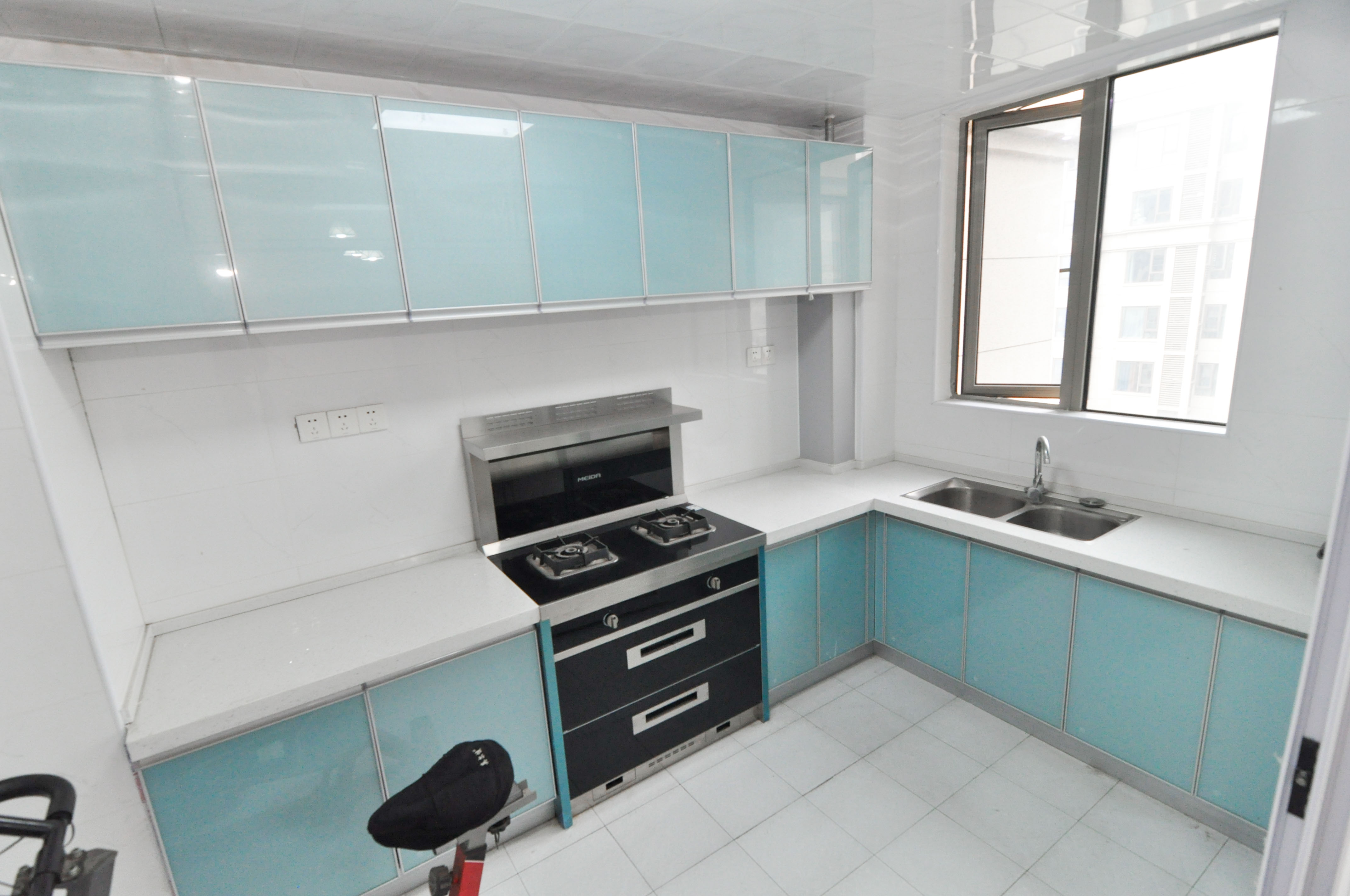 梅溪湖金茂湾 4室2厅2卫 196.0万 梅溪湖金茂湾 4室2厅2卫 196.0万厨房