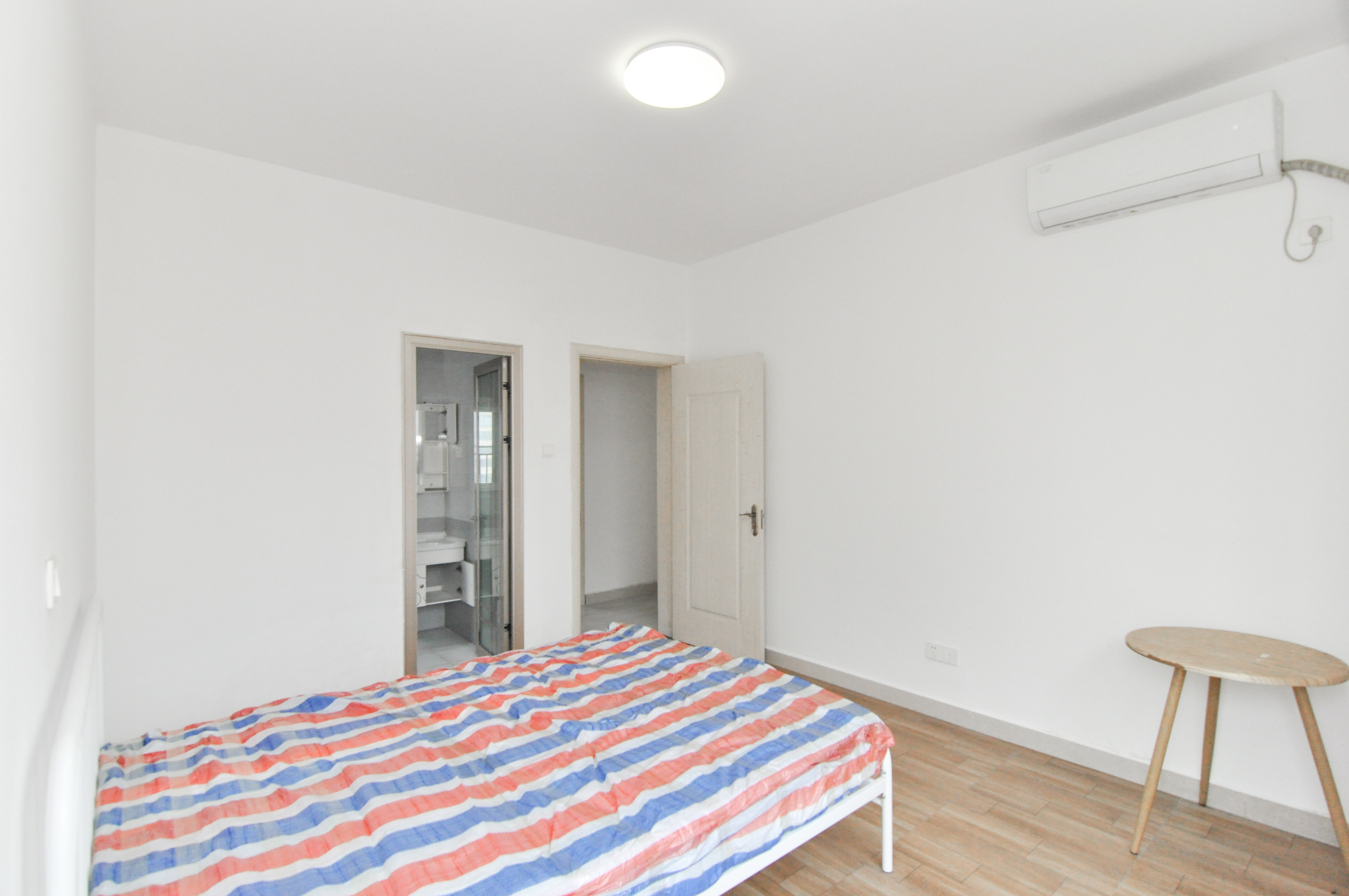 梅溪湖金茂湾 4室2厅2卫 196.0万 梅溪湖金茂湾 4室2厅2卫 196.0万其他