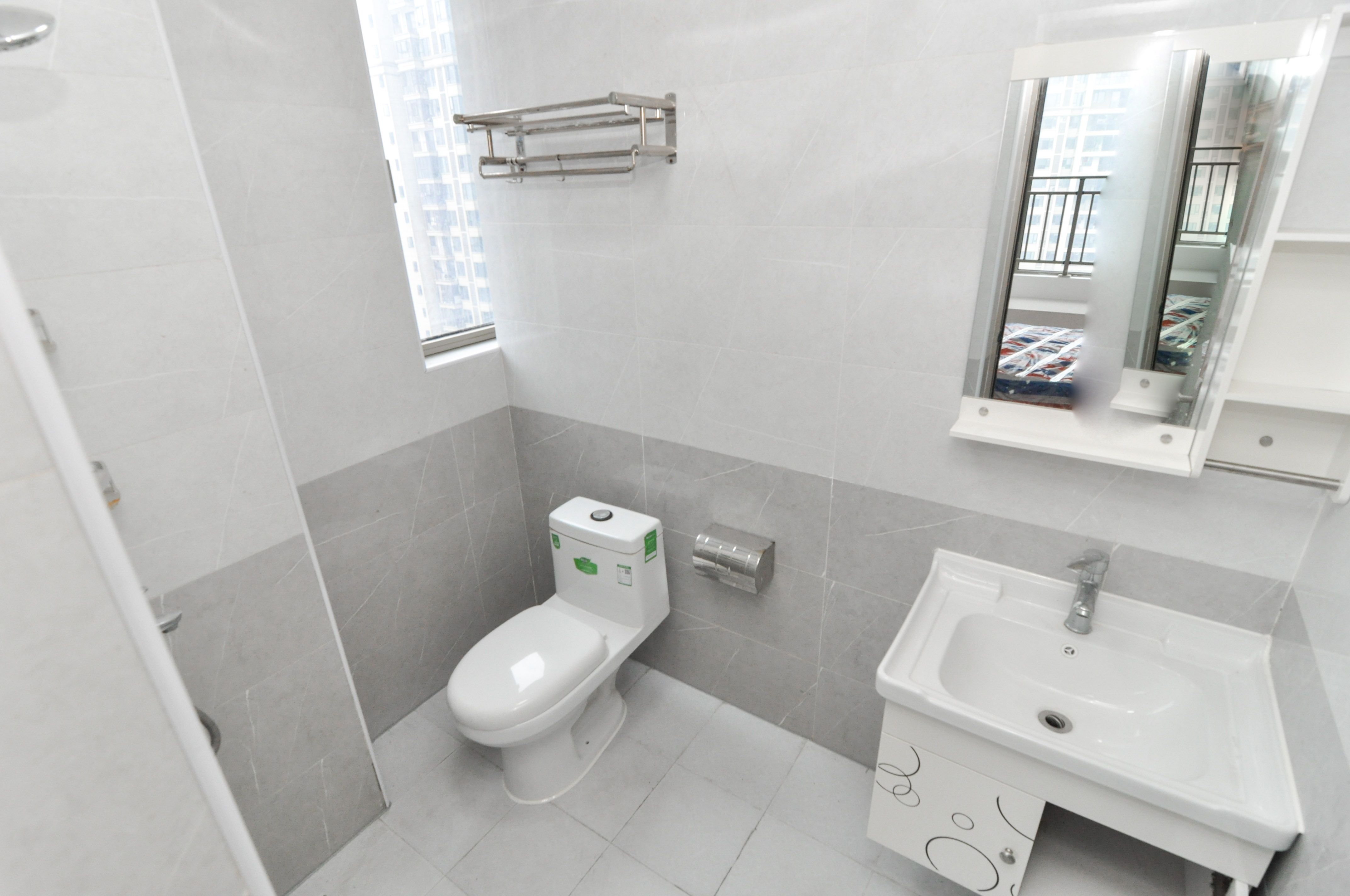 梅溪湖金茂湾 4室2厅2卫 196.0万 梅溪湖金茂湾 4室2厅2卫 196.0万卫生间