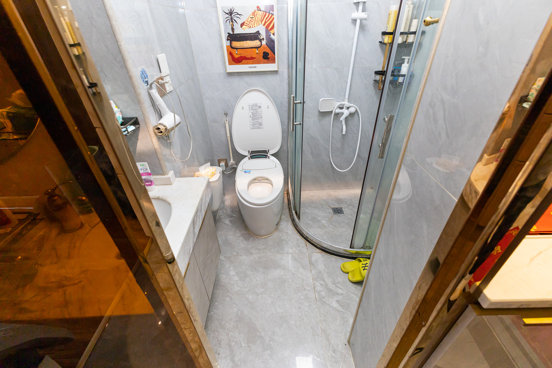 明发国际城  1室1厅1卫    28.0万 明发国际城  1室1厅1卫    28.0万卫生间