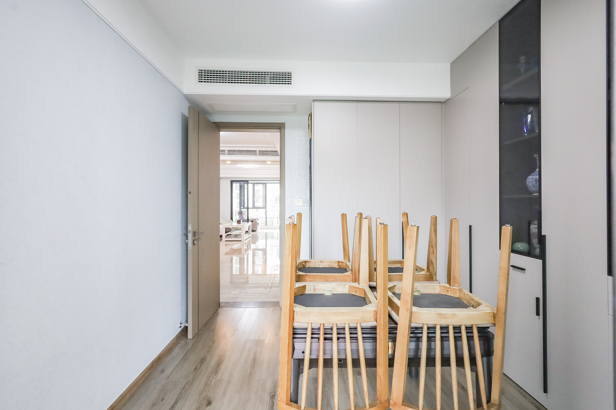 金茂建发泊悦  4室2厅2卫   330.00万其他