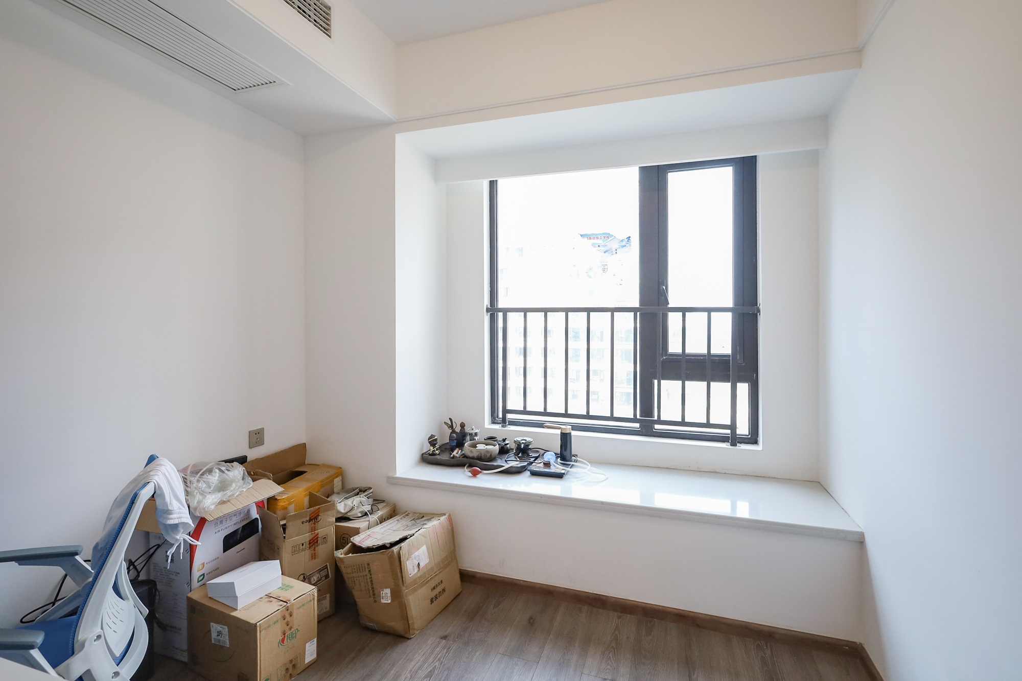 金茂建发泊悦  4室2厅2卫   240.00万卧室