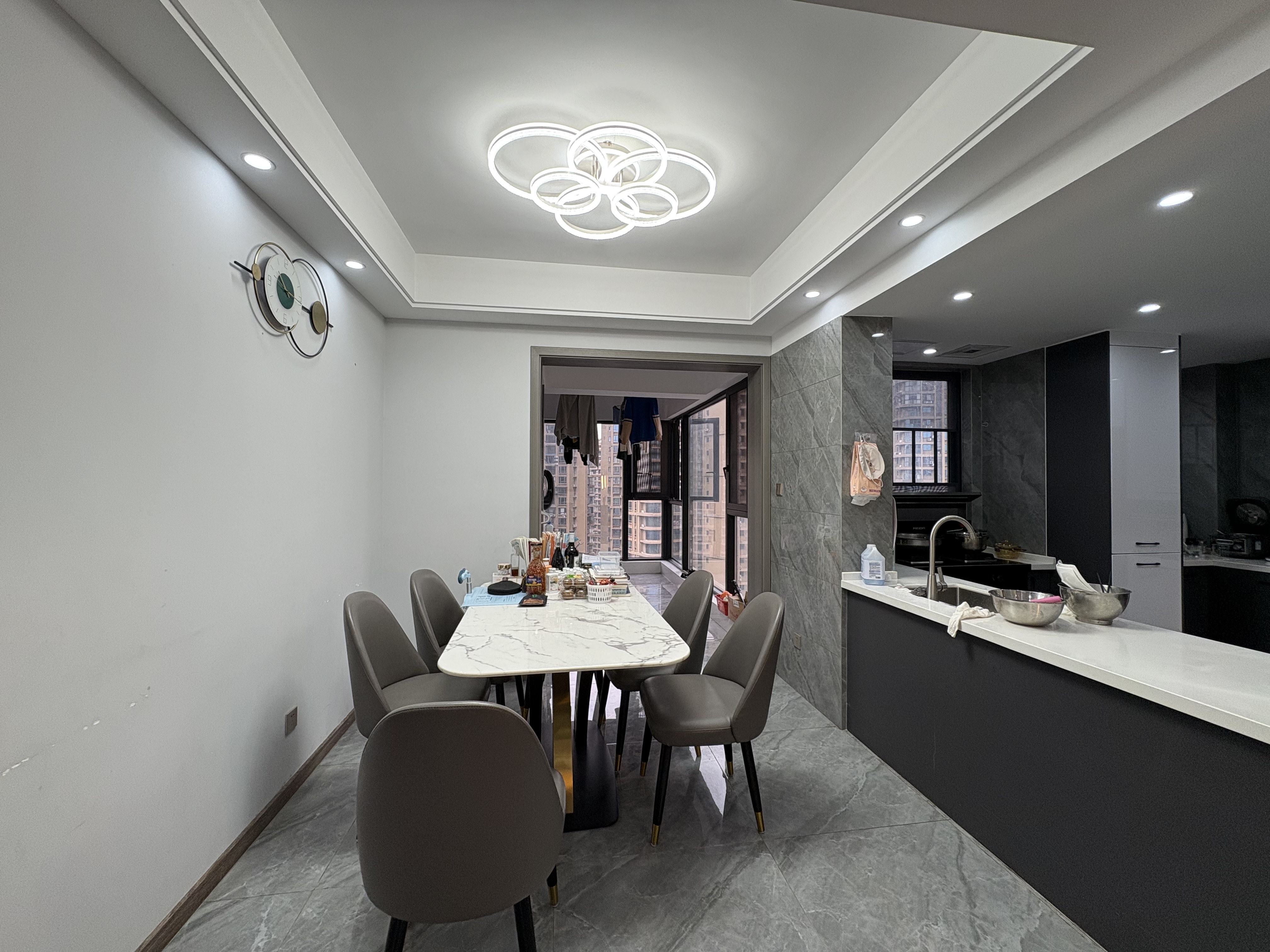 香江豪苑  4室2厅2卫    120.0万 香江豪苑  4室2厅2卫    120.0万室内图