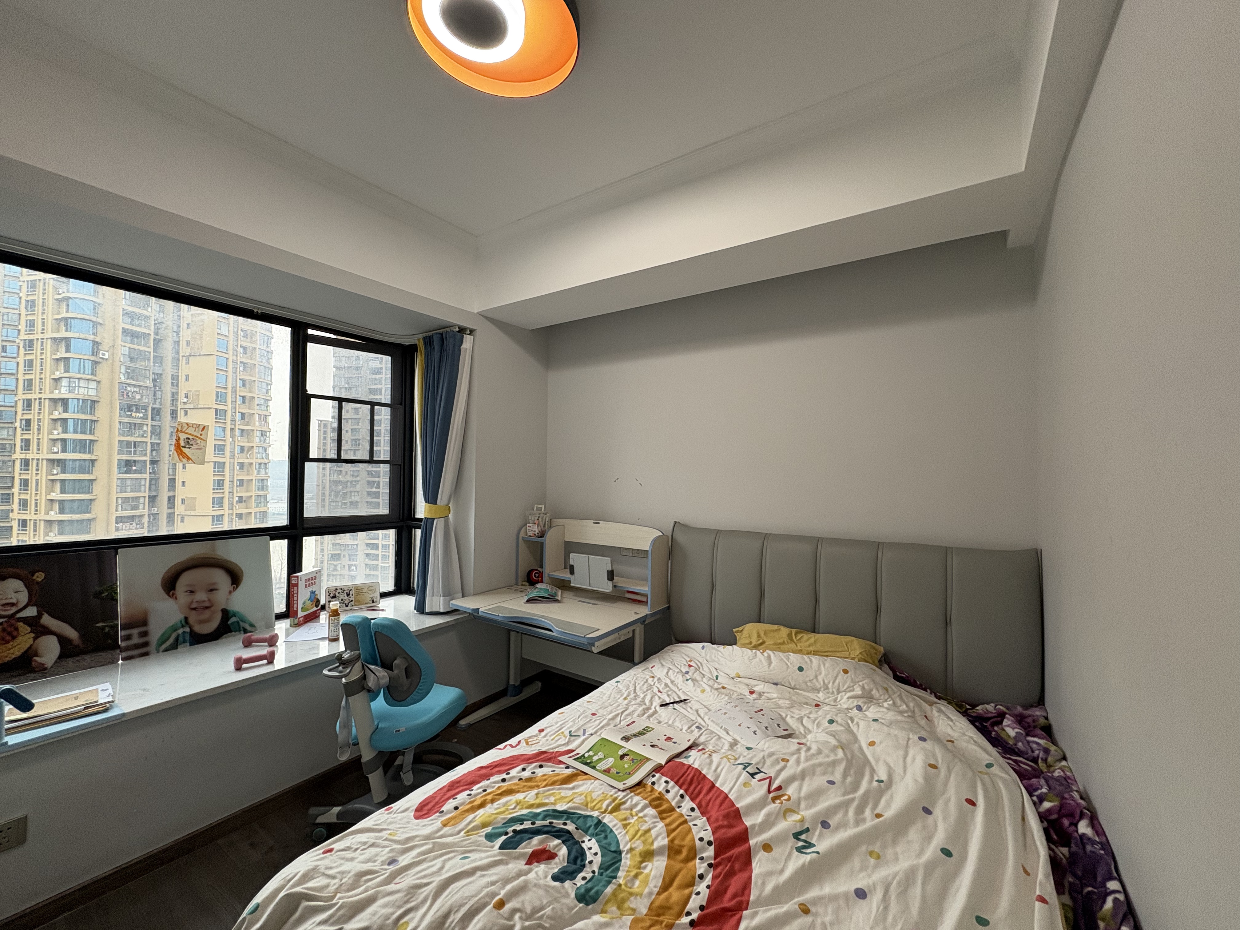 香江豪苑  4室2厅2卫    120.0万 香江豪苑  4室2厅2卫    120.0万室内图