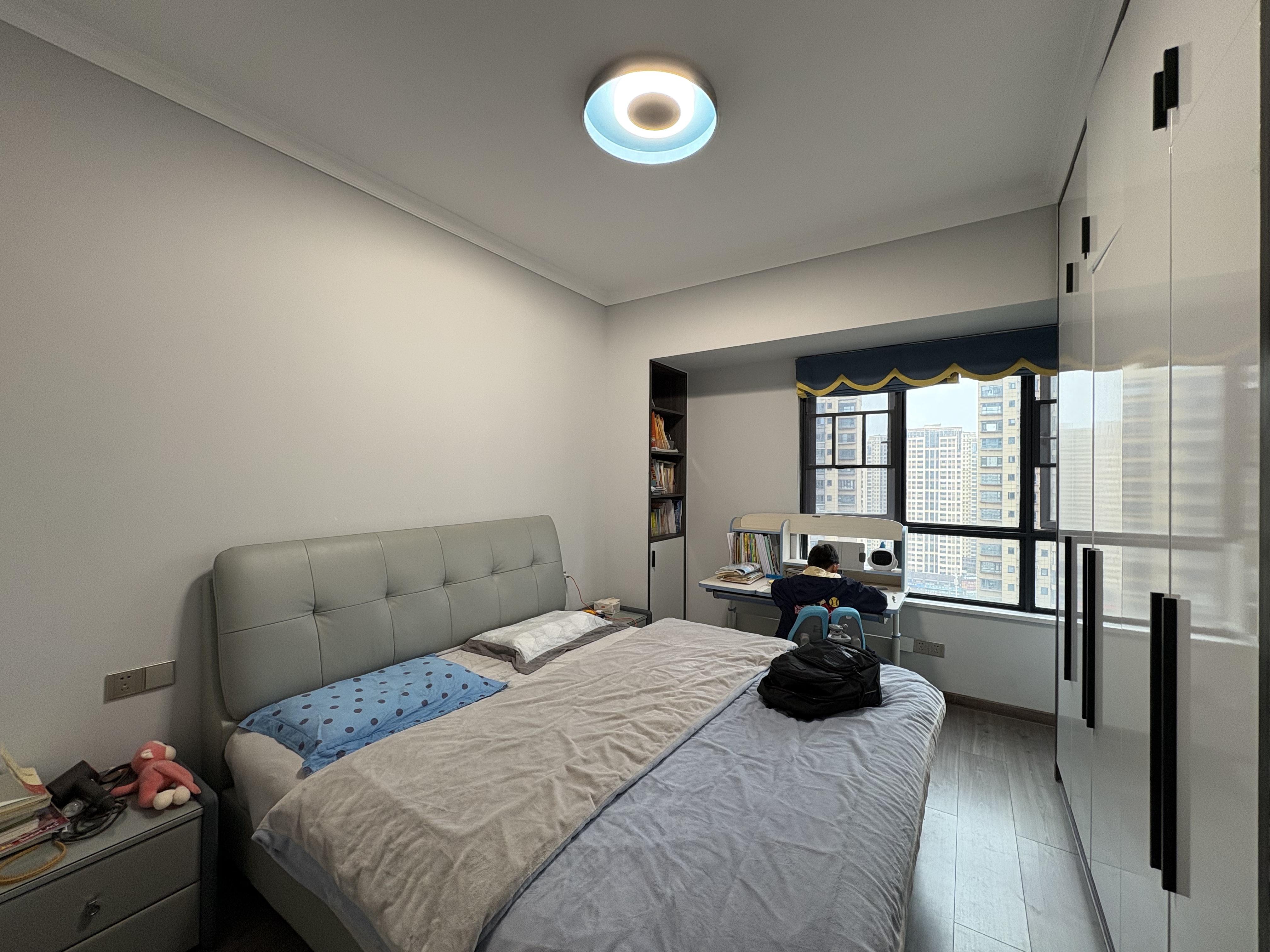 香江豪苑  4室2厅2卫    120.0万 香江豪苑  4室2厅2卫    120.0万室内图