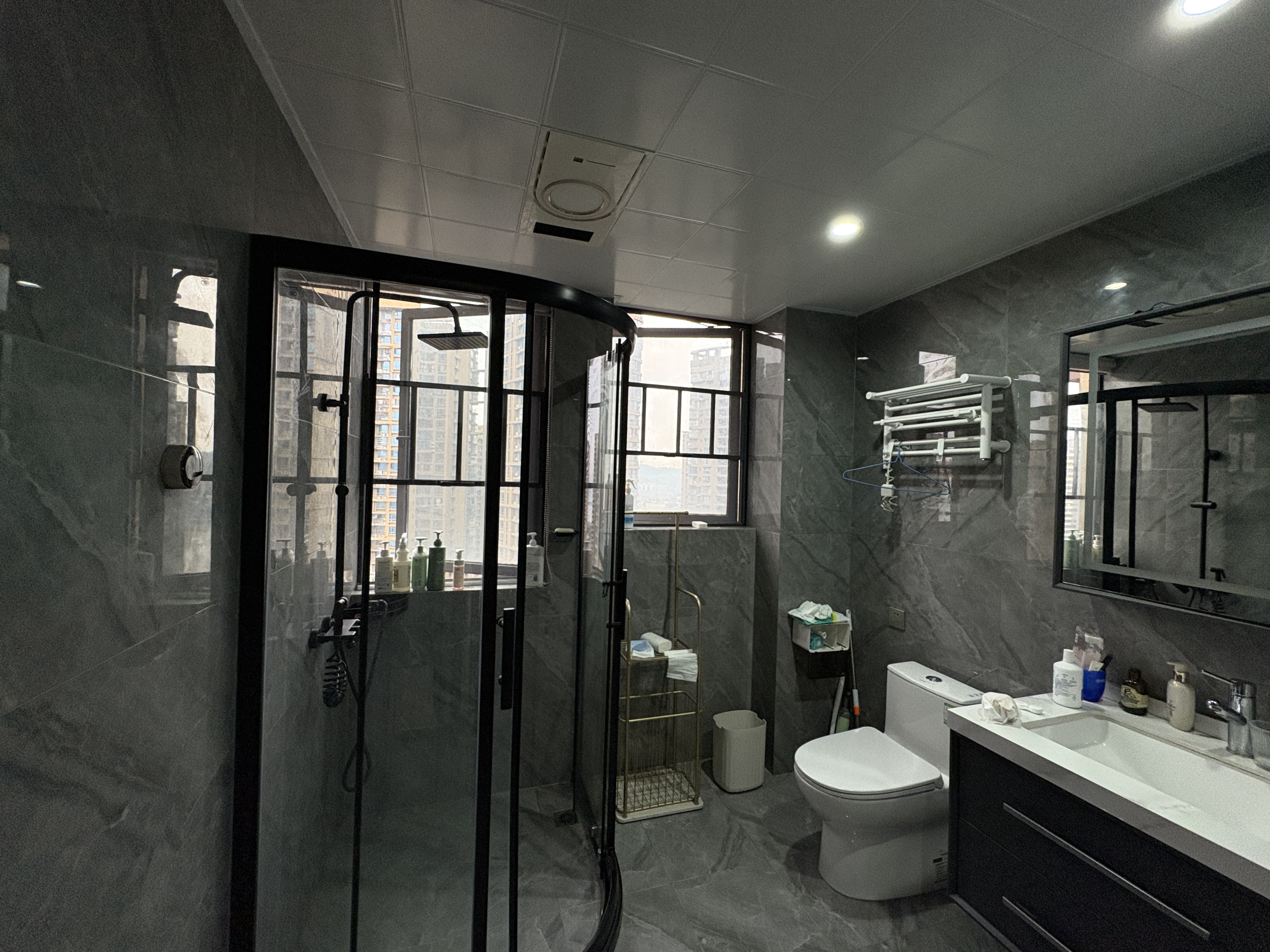 香江豪苑  4室2厅2卫    120.0万 香江豪苑  4室2厅2卫    120.0万室内图