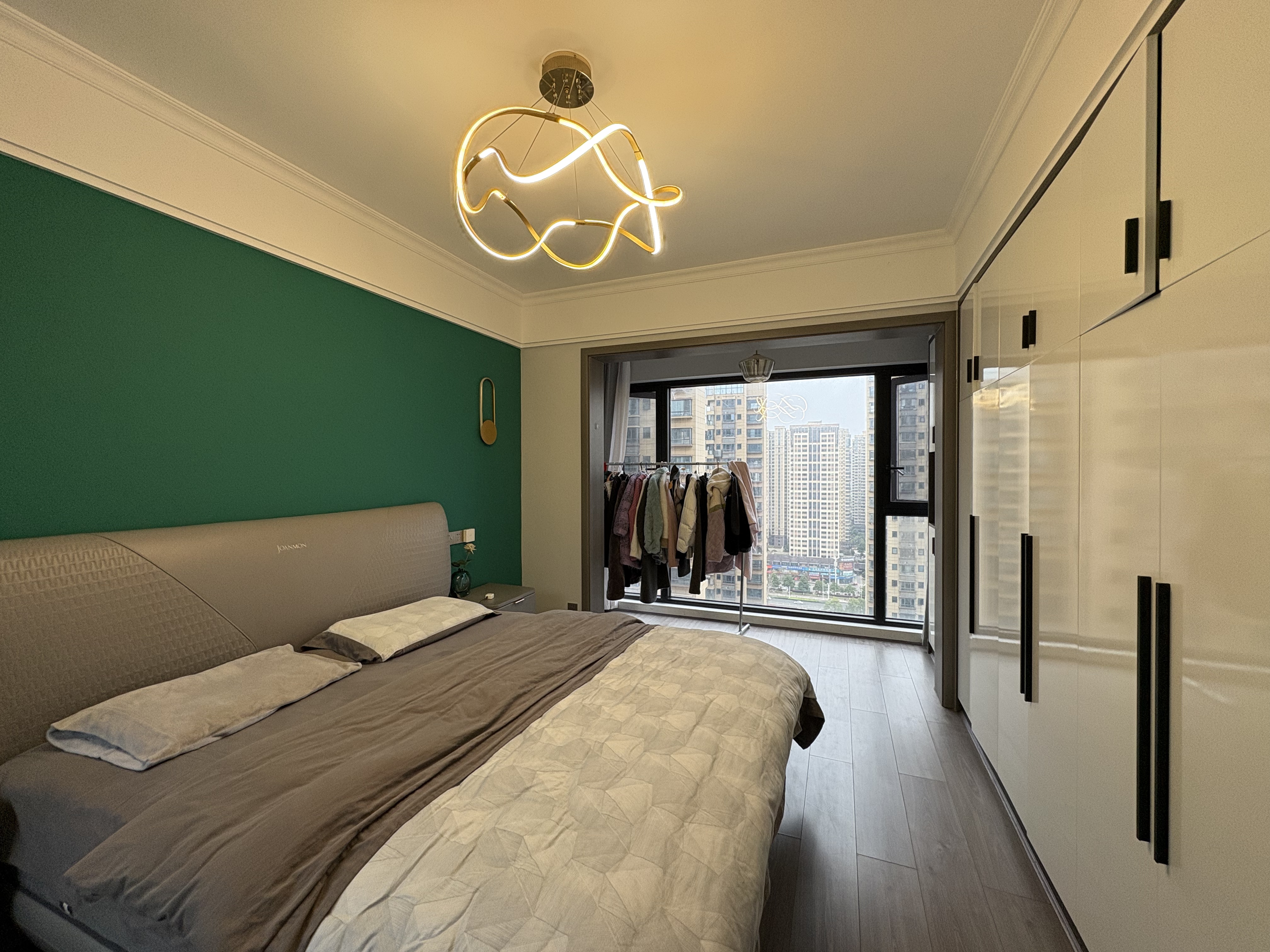 香江豪苑  4室2厅2卫    120.0万 香江豪苑  4室2厅2卫    120.0万室内图