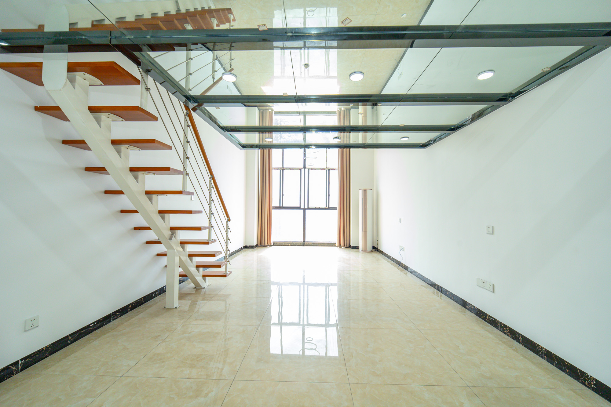 金科时代中心  1室1厅1卫    33.0万 金科时代中心  1室1厅1卫    33.0万客厅