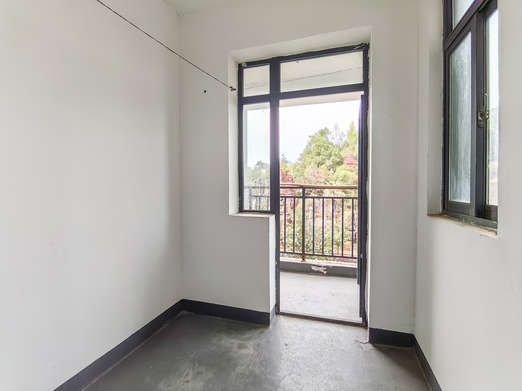 星电恬园  4室2厅2卫    102.8万其他