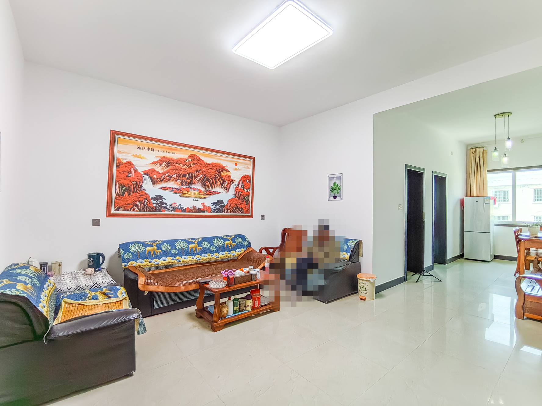 中南汽车世界  2室2厅1卫    31.78万 中南汽车世界  2室2厅1卫    31.78万客厅