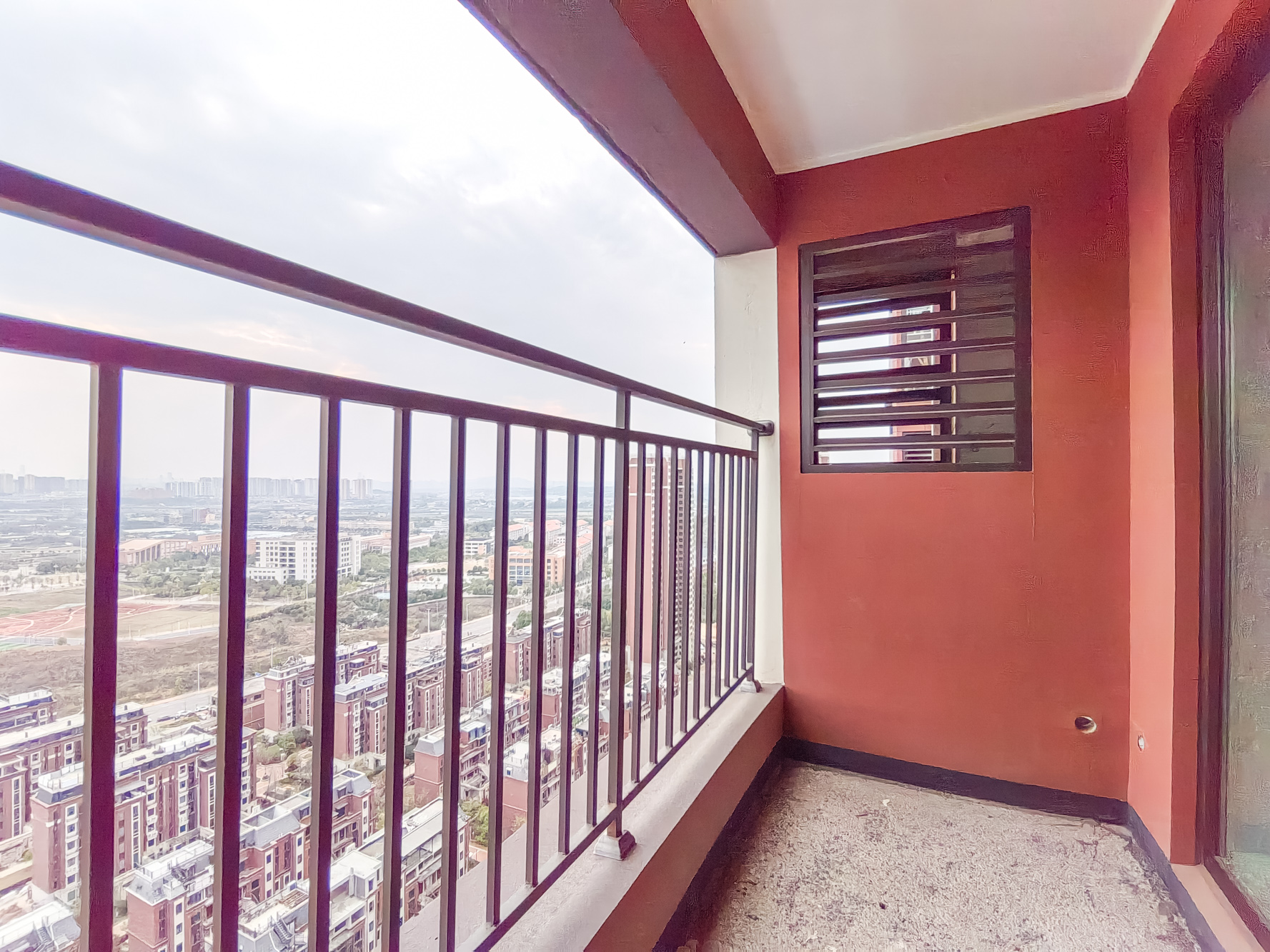 金地艺境 3室2厅2卫 59.8万 金地艺境 3室2厅2卫 59.8万阳台