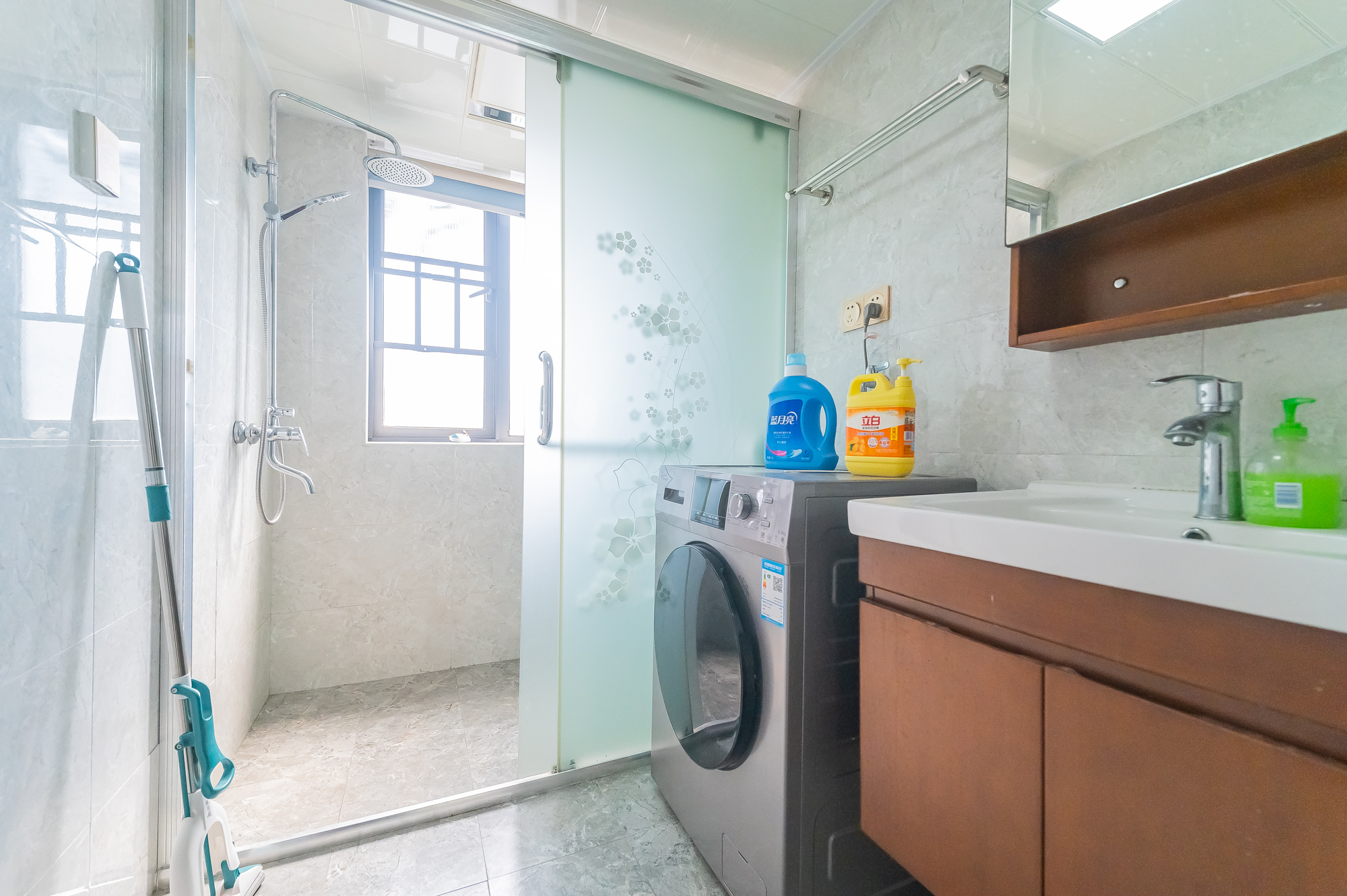 恒基凯旋门一二期 3室2厅1卫 71.8万 恒基凯旋门一二期 3室2厅1卫 71.8万卫生间