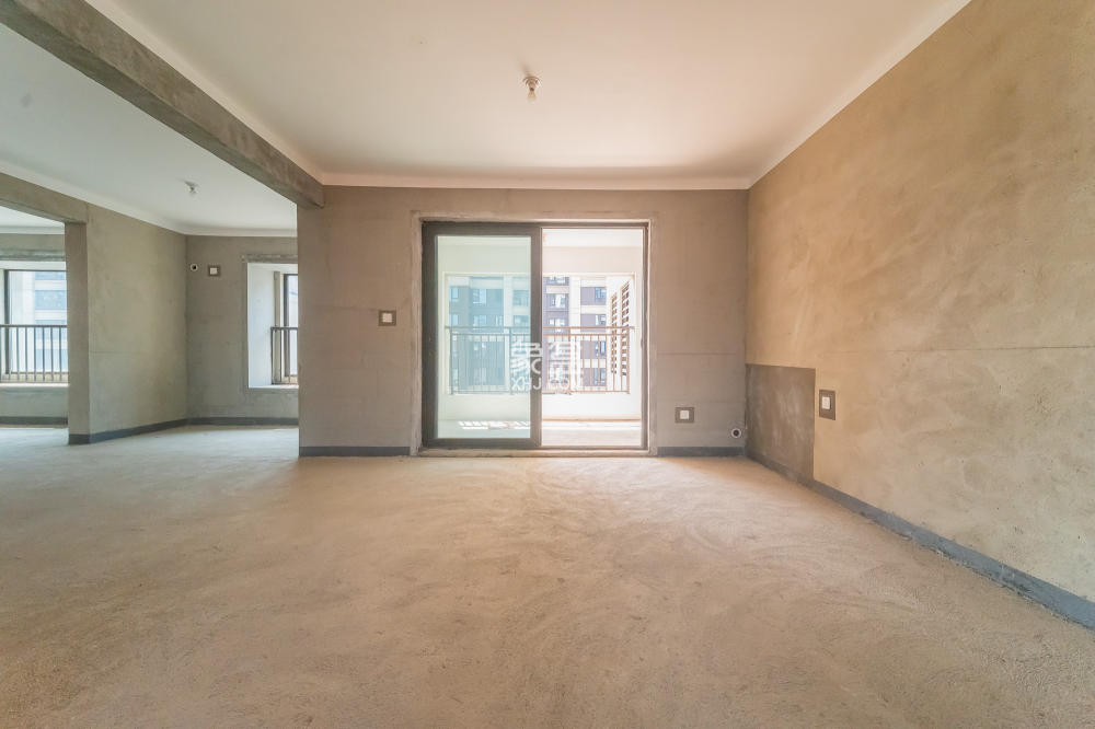 中交建发松雅院  4室2厅2卫    129.8万