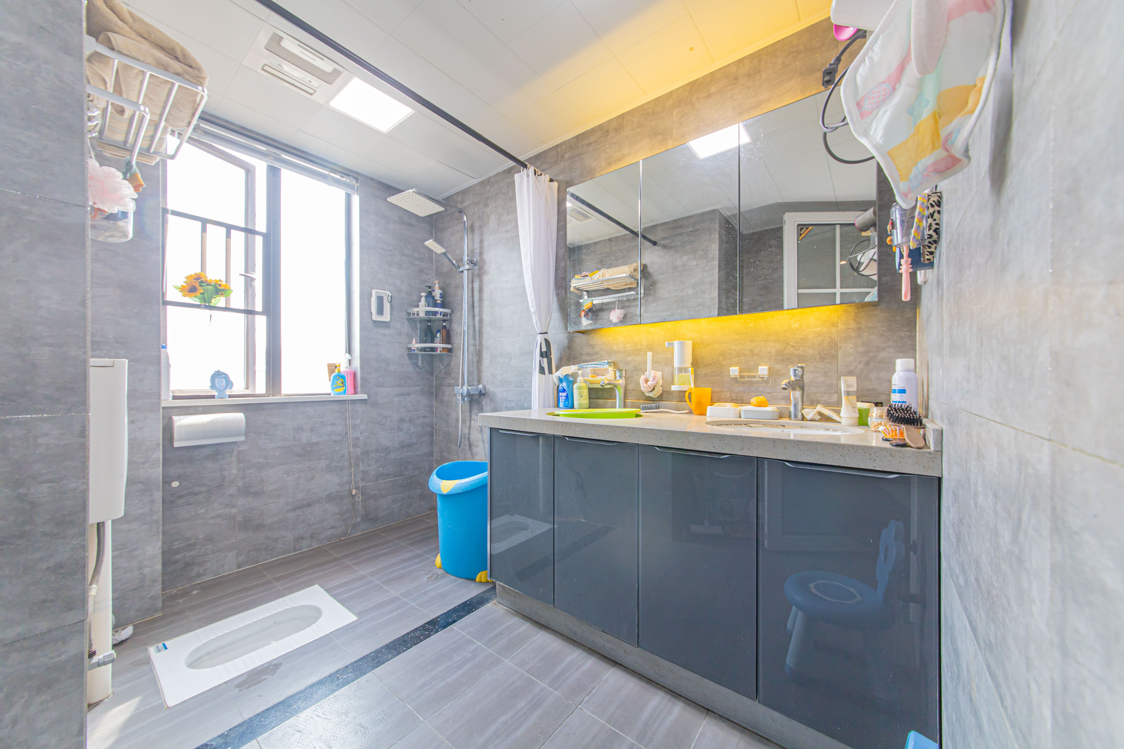 大唐印象一期云海湾 4室2厅2卫 170.0万 大唐印象一期云海湾 4室2厅2卫 170.0万卫生间