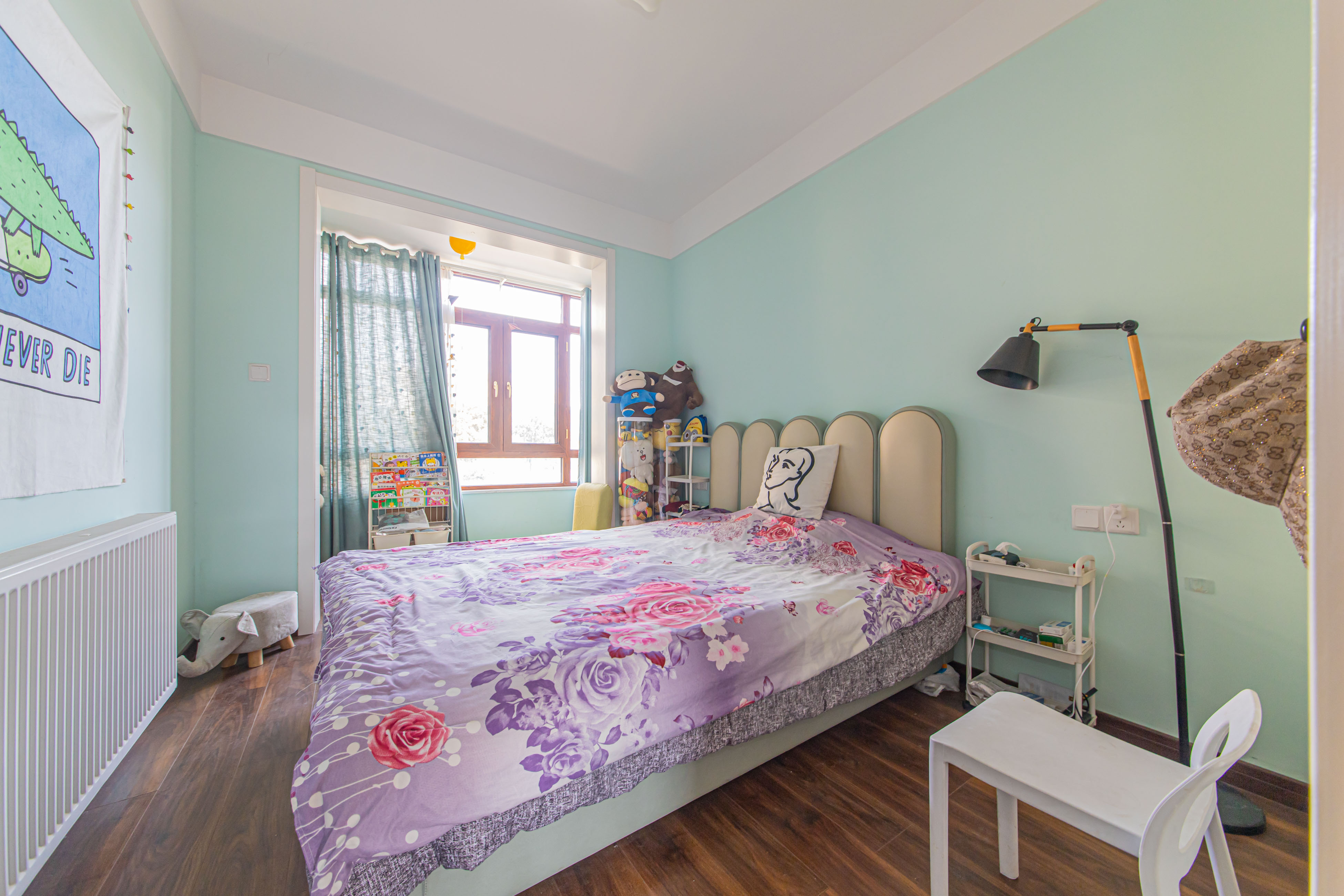 大唐印象一期云海湾 4室2厅2卫 170.0万 大唐印象一期云海湾 4室2厅2卫 170.0万卧室