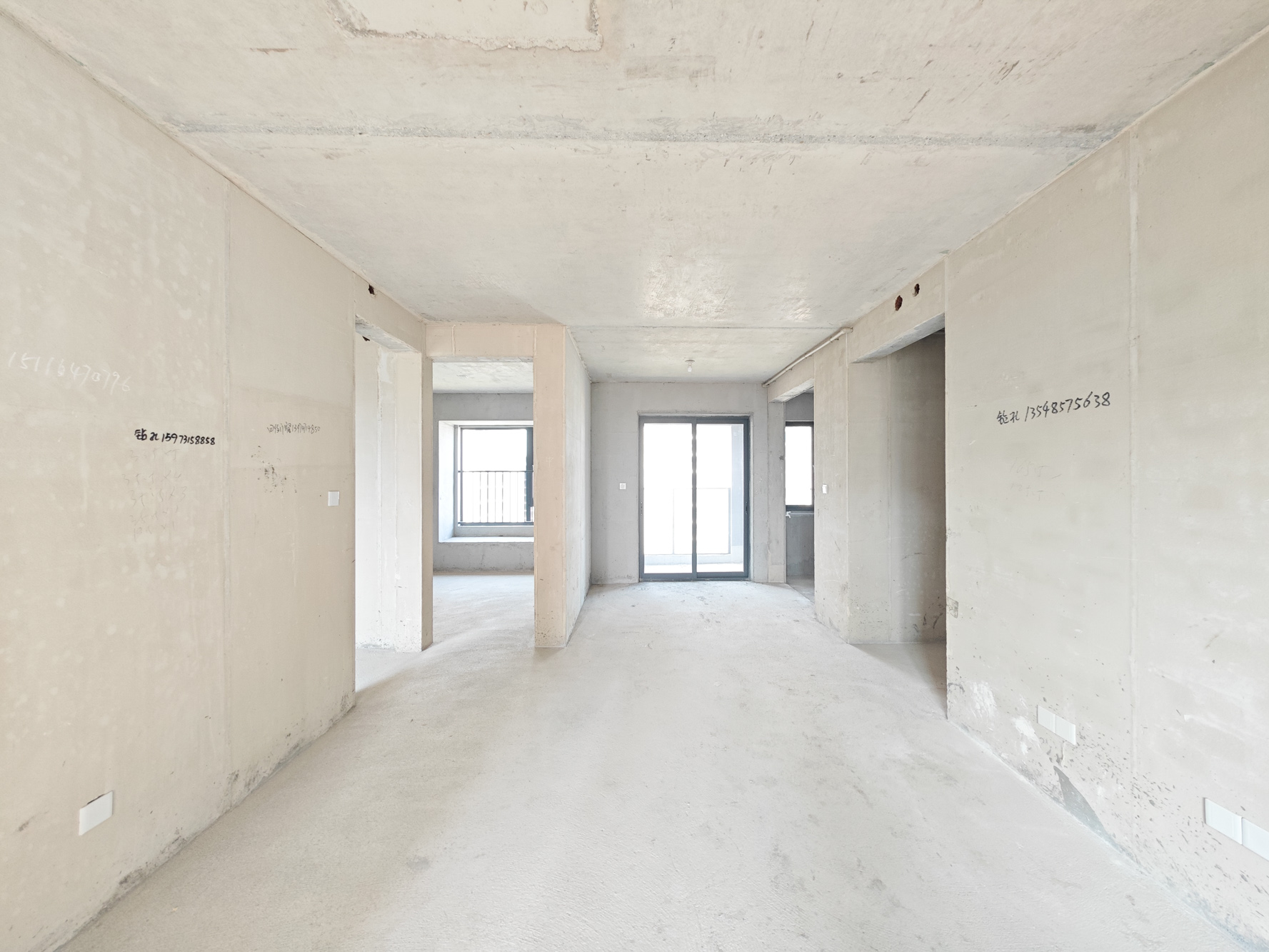 新城明昱东方 3室2厅1卫 79.8万 新城明昱东方 3室2厅1卫 79.8万客厅