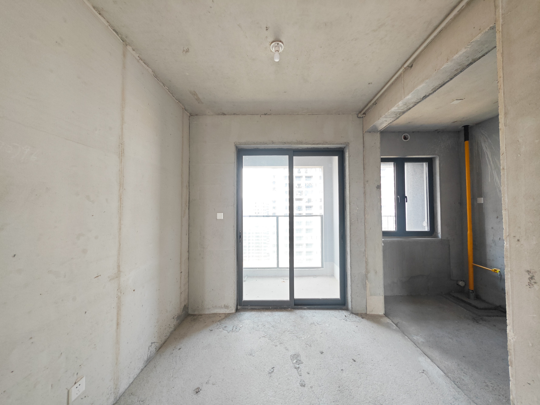 新城明昱东方 3室2厅1卫 79.8万 新城明昱东方 3室2厅1卫 79.8万客厅