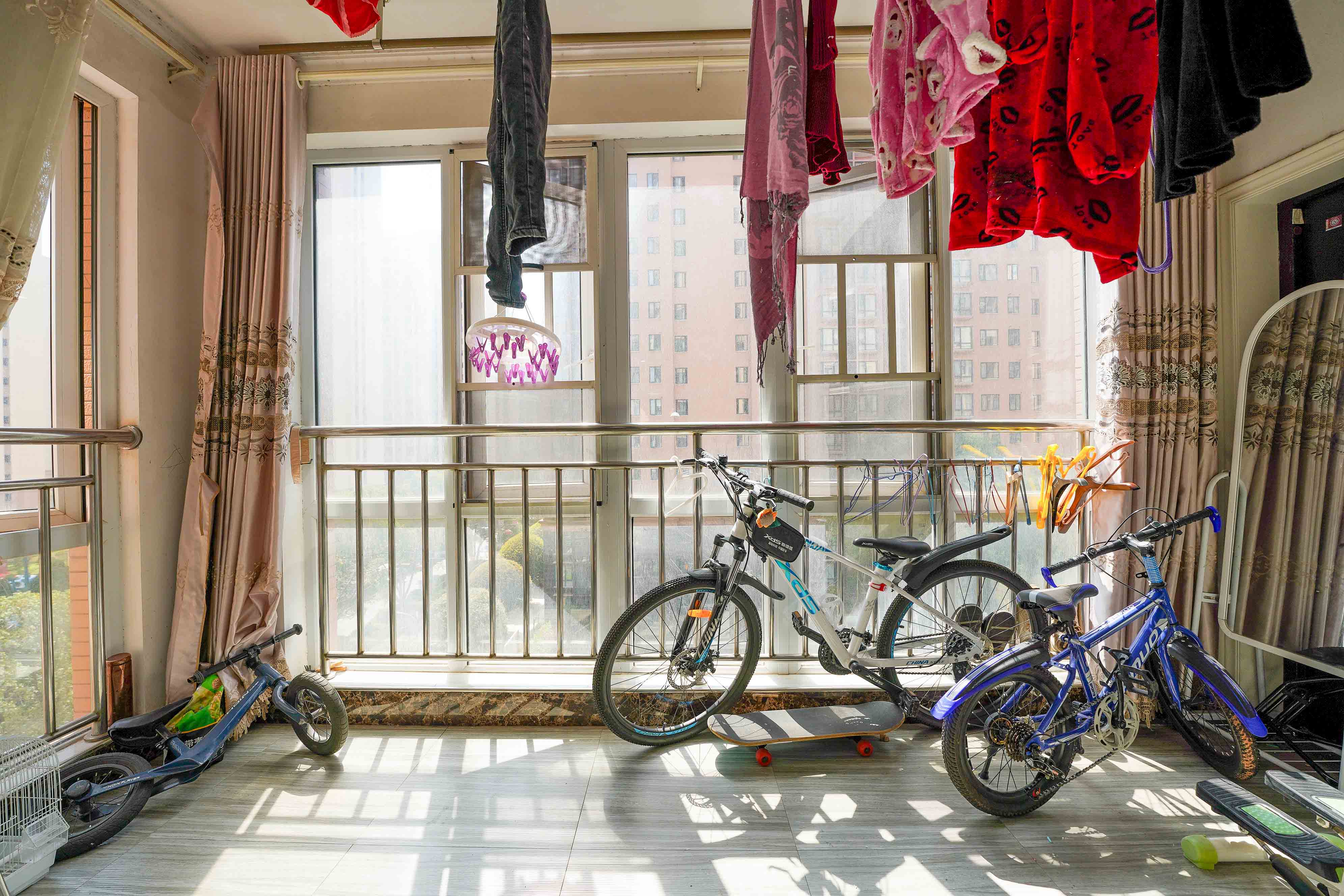 丽发新城  3室2厅2卫   98.00万其他