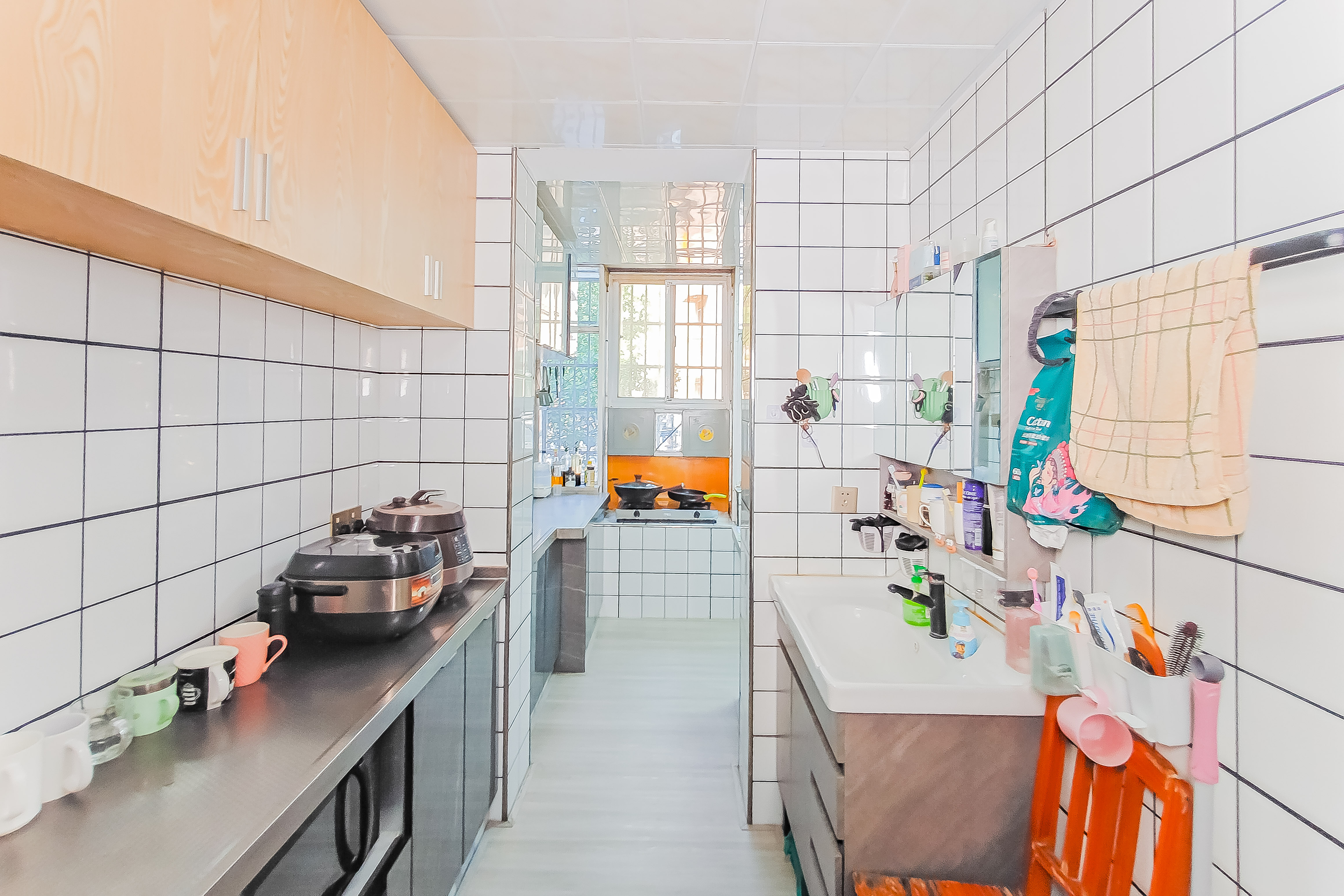 东塘电力院  3室2厅1卫    105.0万 东塘电力院  3室2厅1卫    105.0万厨房