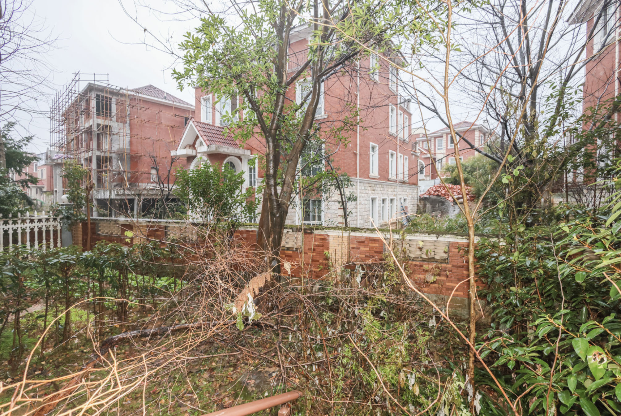 山水英伦 4室2厅3卫 228.0万 山水英伦 4室2厅3卫 228.0万其他