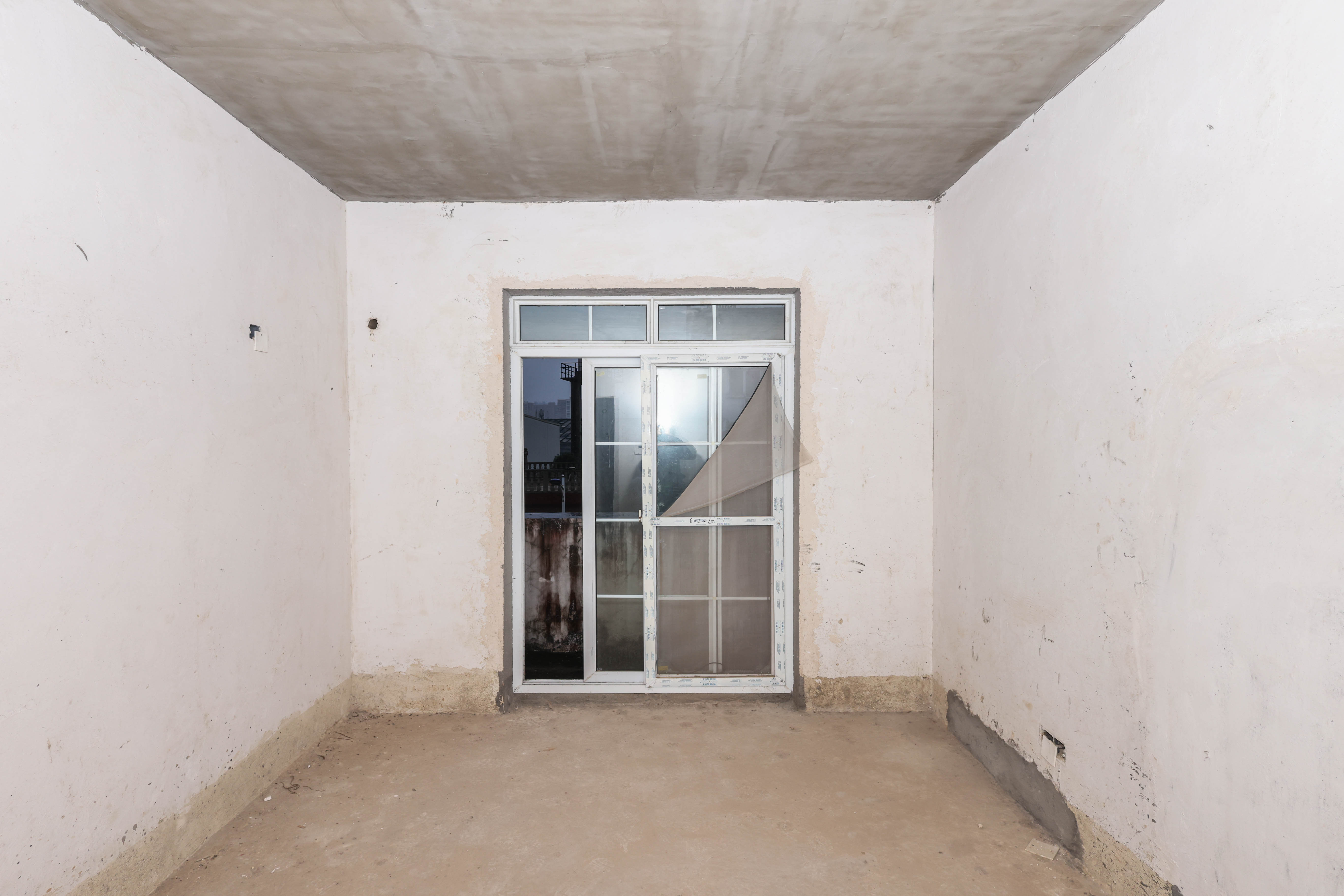 山水英伦 4室2厅3卫 228.0万 山水英伦 4室2厅3卫 228.0万卧室