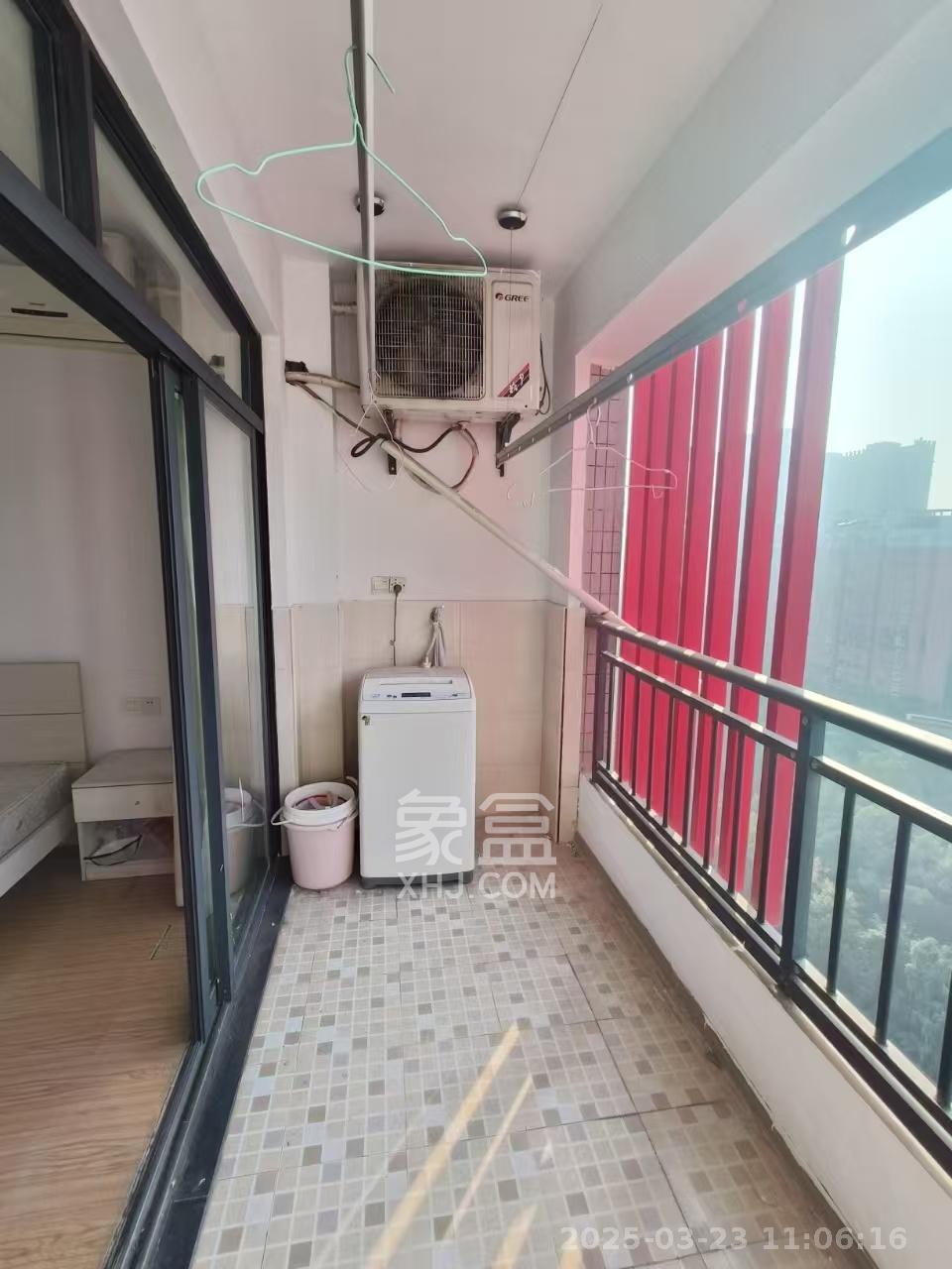长大彩虹都  3室2厅1卫   2100.00元/月室内图