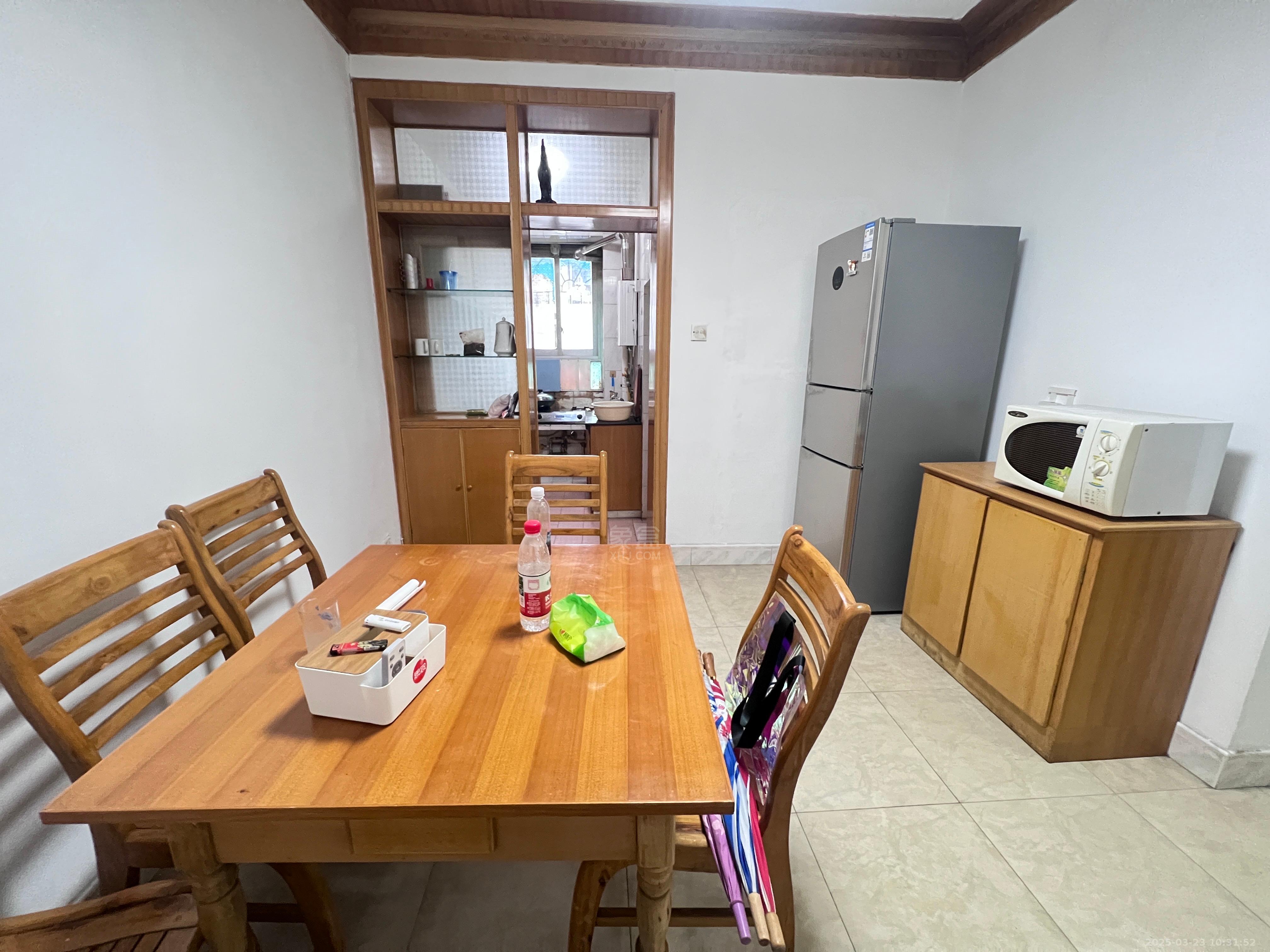 湾塘巷 3室2厅1卫 800.0元/月 湾塘巷 3室2厅1卫 800.0元/月室内图