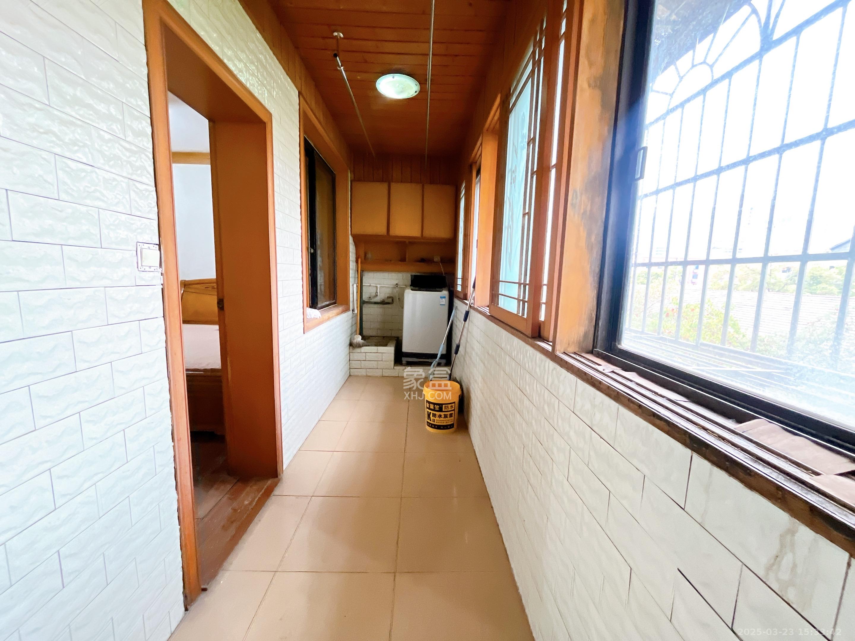 展览馆科协宿舍 4室2厅2卫 2400.0元/月 展览馆科协宿舍 4室2厅2卫 2400.0元/月室内图