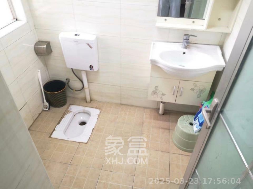 汀湘十里  3室2厅1卫    1800.0元/月 汀湘十里  3室2厅1卫    1800.0元/月室内图