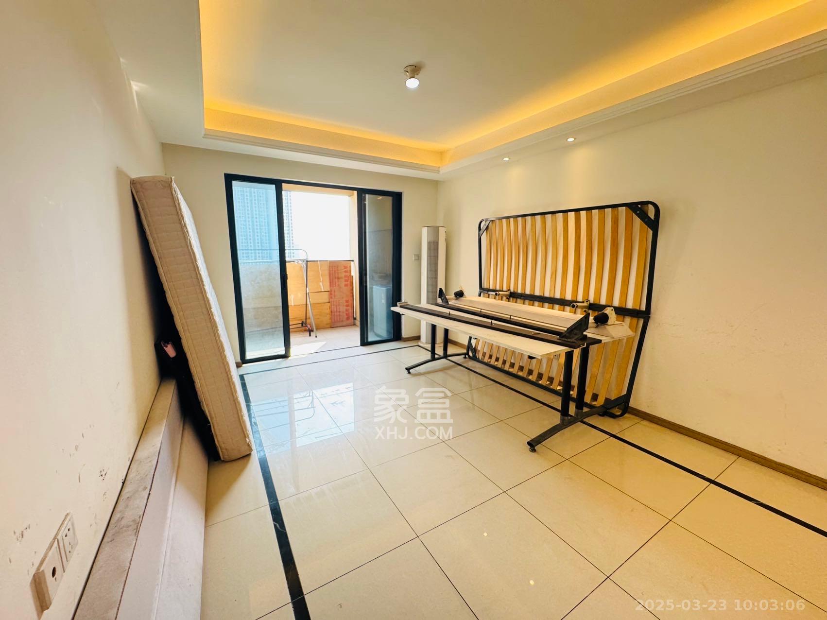 长沙高铁吾悦广场 3室2厅2卫 2600.0元/月 长沙高铁吾悦广场 3室2厅2卫 2600.0元/月室内图