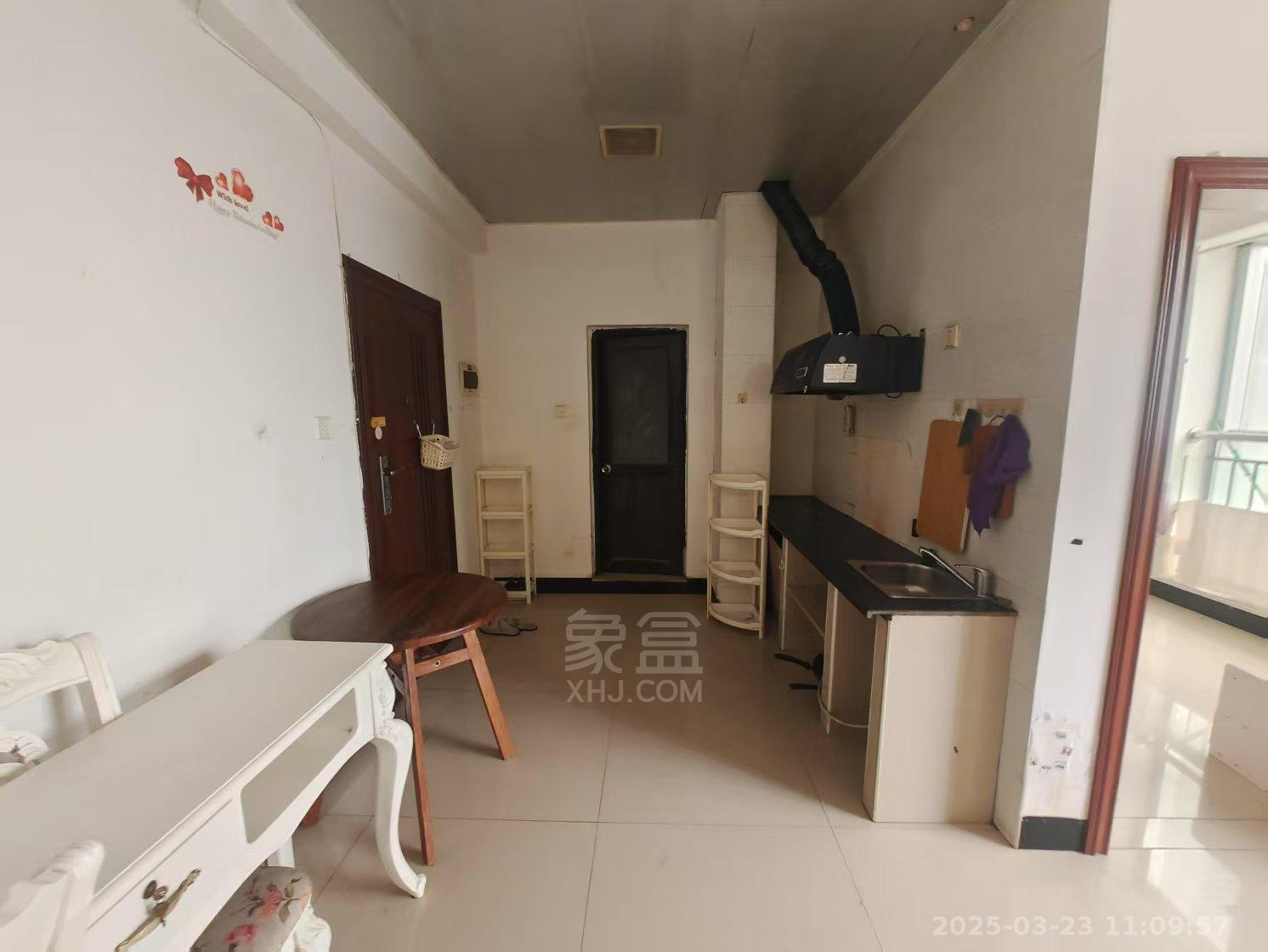 福泰国际 1室1厅1卫 1100.0元/月 福泰国际 1室1厅1卫 1100.0元/月室内图