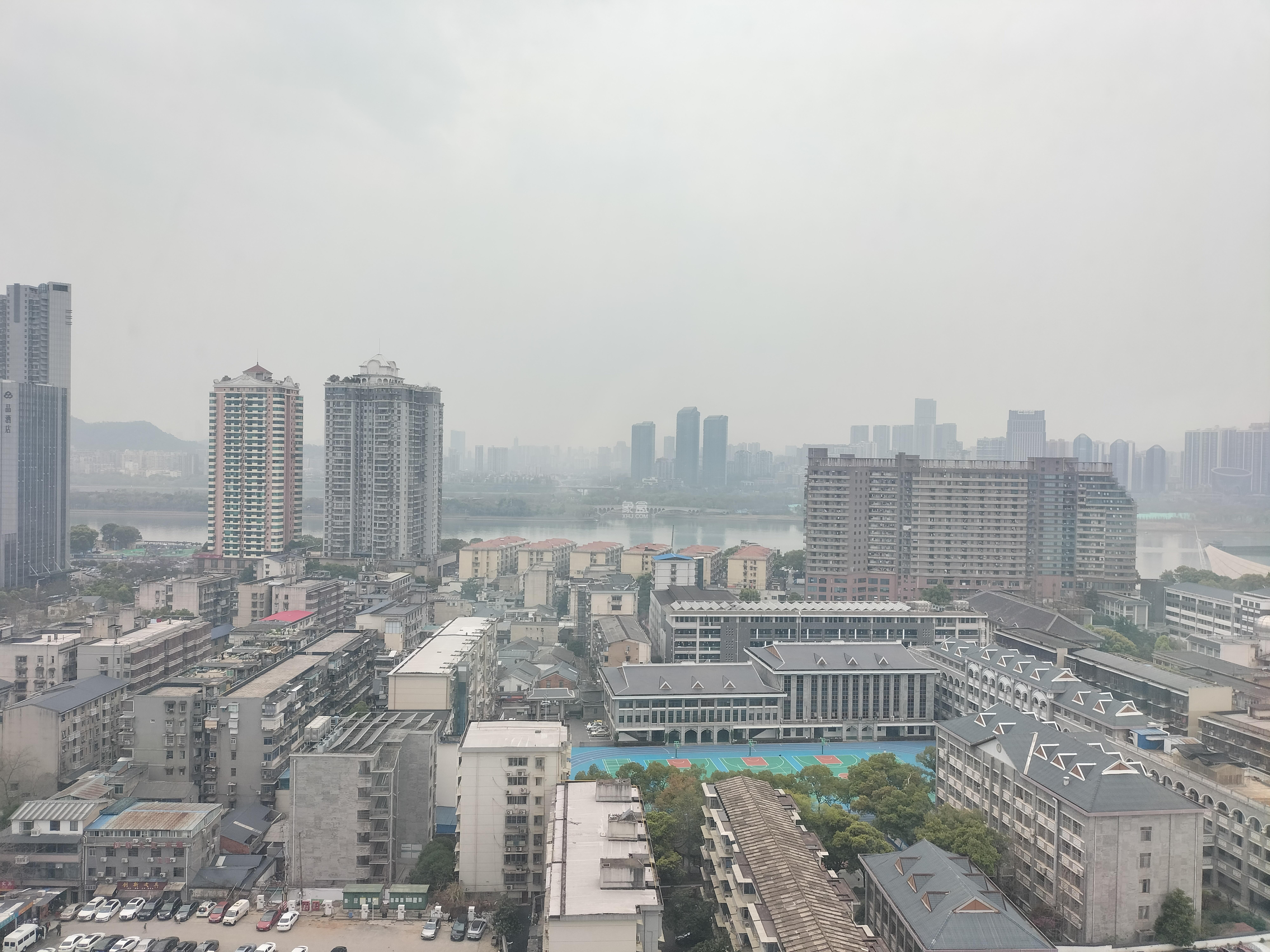 华润置地中心 1室1厅1卫 2000.0元/月 华润置地中心 1室1厅1卫 2000.0元/月室内图