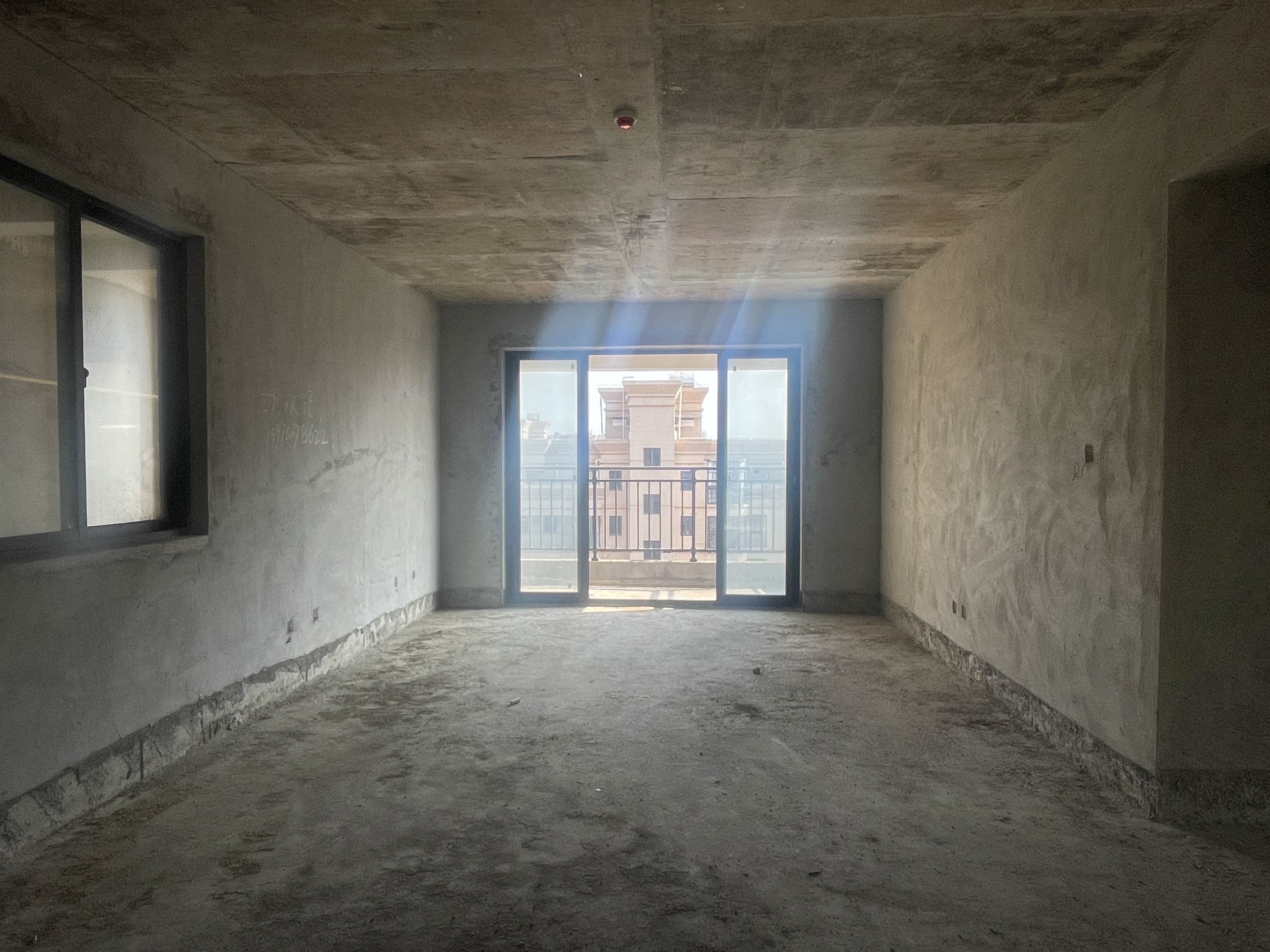 海秀花园  1室0厅0卫    182.0万 海秀花园  1室0厅0卫    182.0万客厅