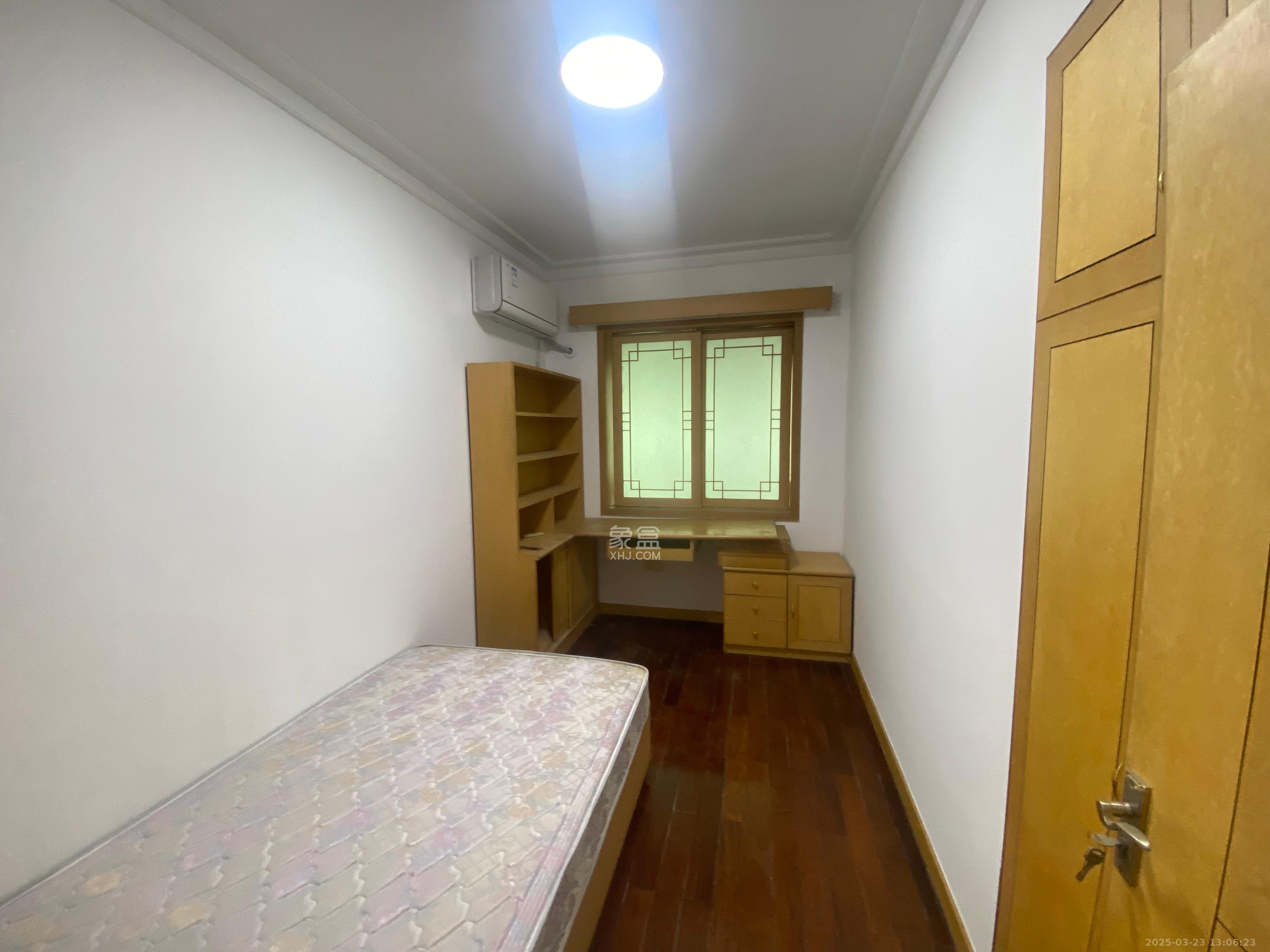 桔园小区1-8片  4室2厅1卫    2200.0元/月 桔园小区1-8片  4室2厅1卫    2200.0元/月室内图