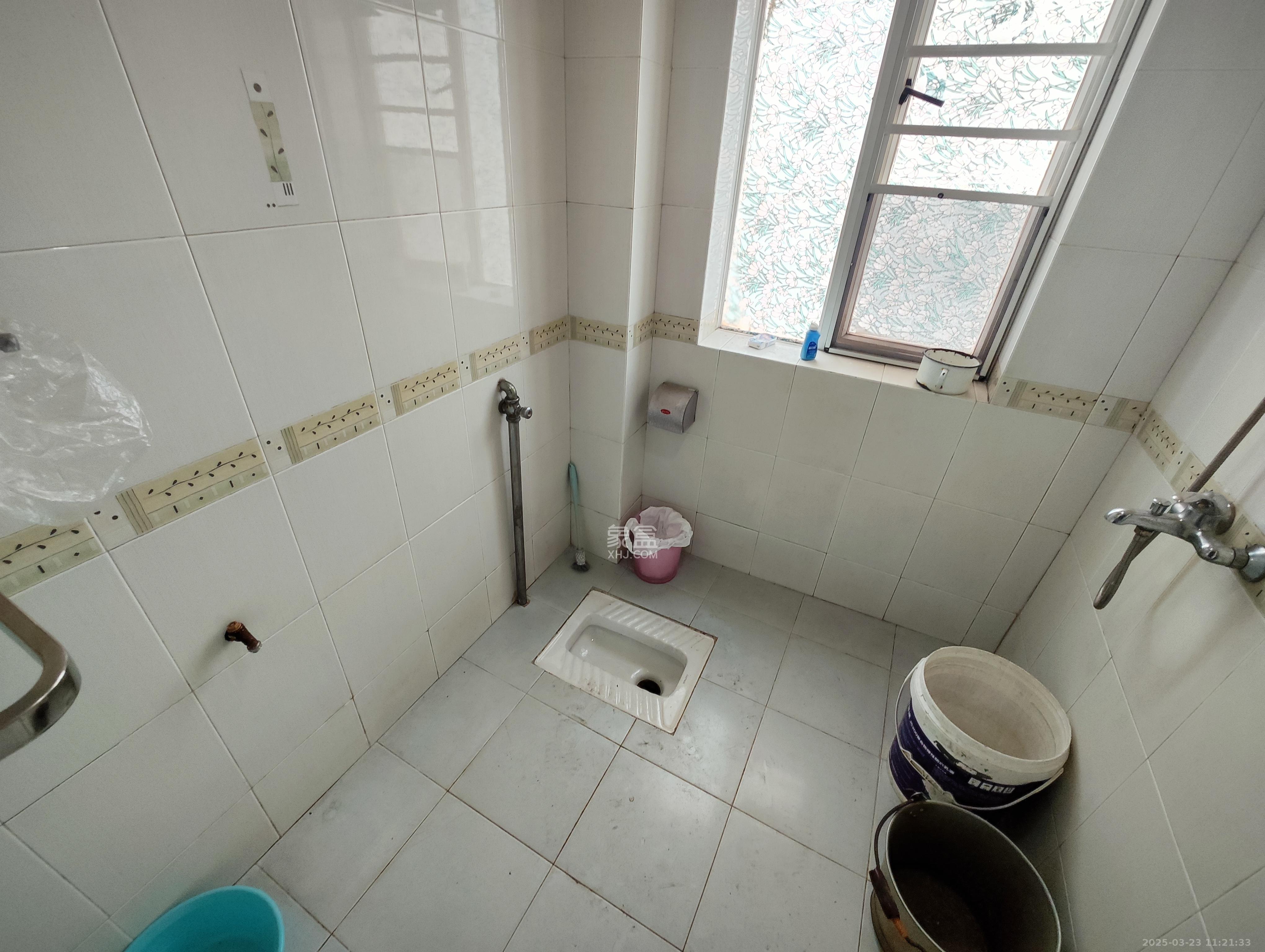 咸嘉新村西子园  3室2厅2卫    2400.0元/月室内图