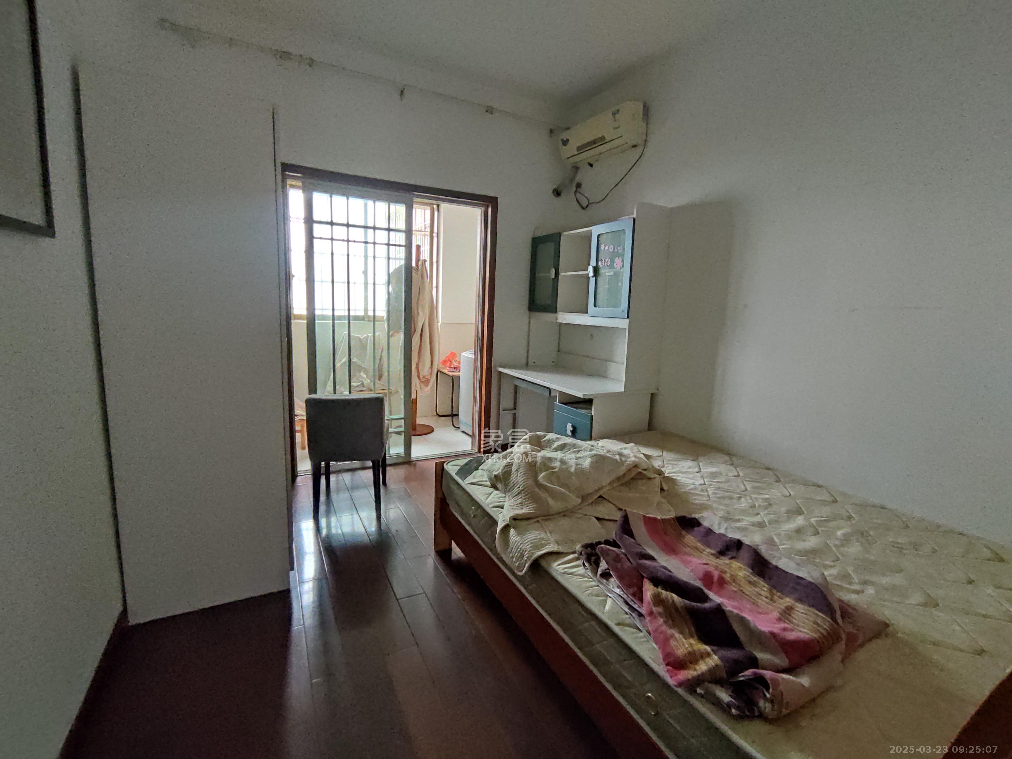 阳明山庄  3室2厅2卫   2600.00元/月室内图