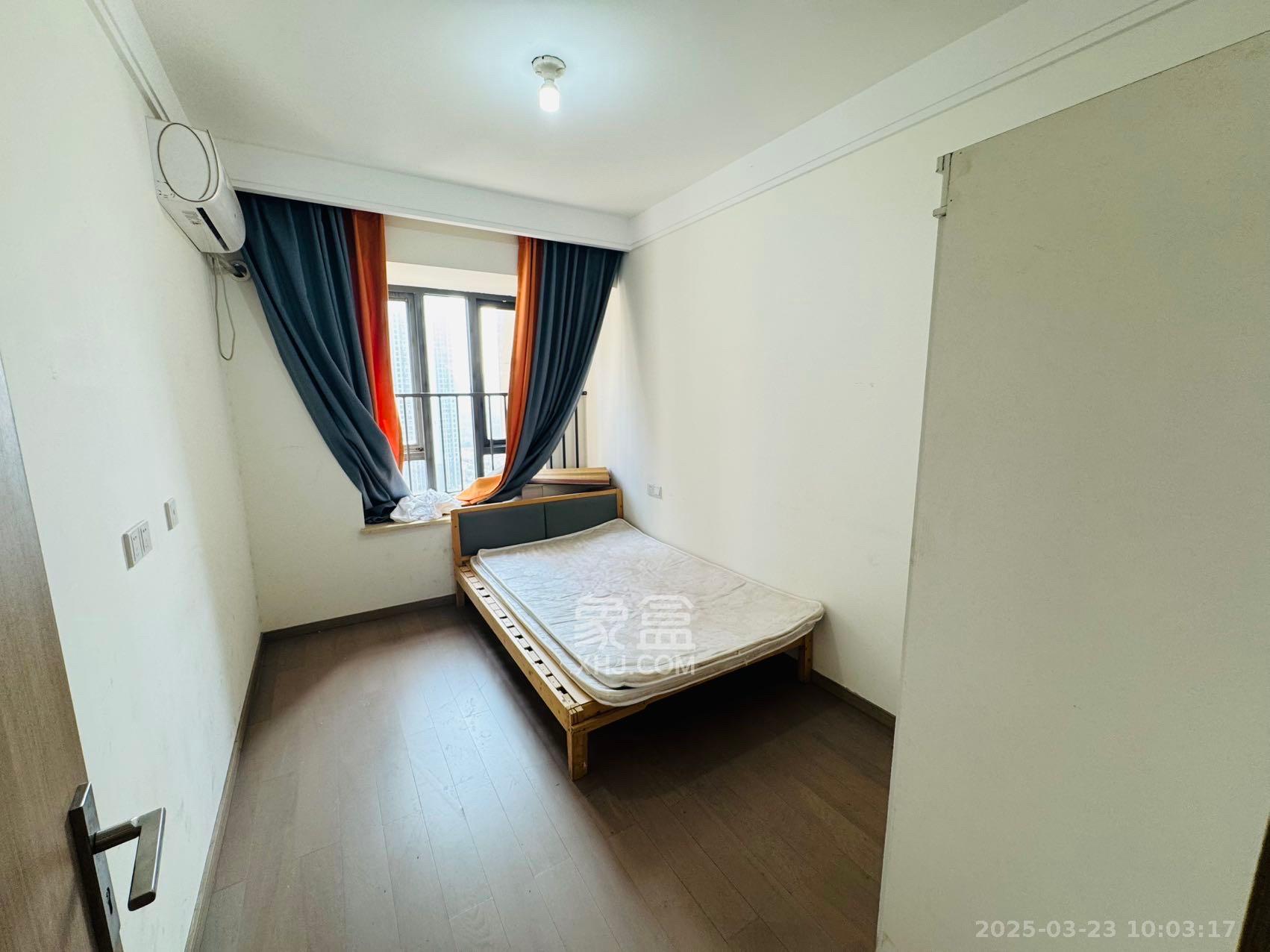 长沙高铁吾悦广场 3室2厅2卫 2600.0元/月 长沙高铁吾悦广场 3室2厅2卫 2600.0元/月室内图