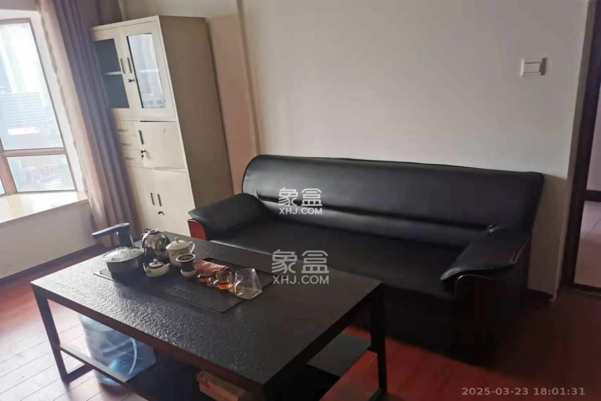 兰卡威国际 1室1厅1卫 1600.0元/月 兰卡威国际 1室1厅1卫 1600.0元/月室内图