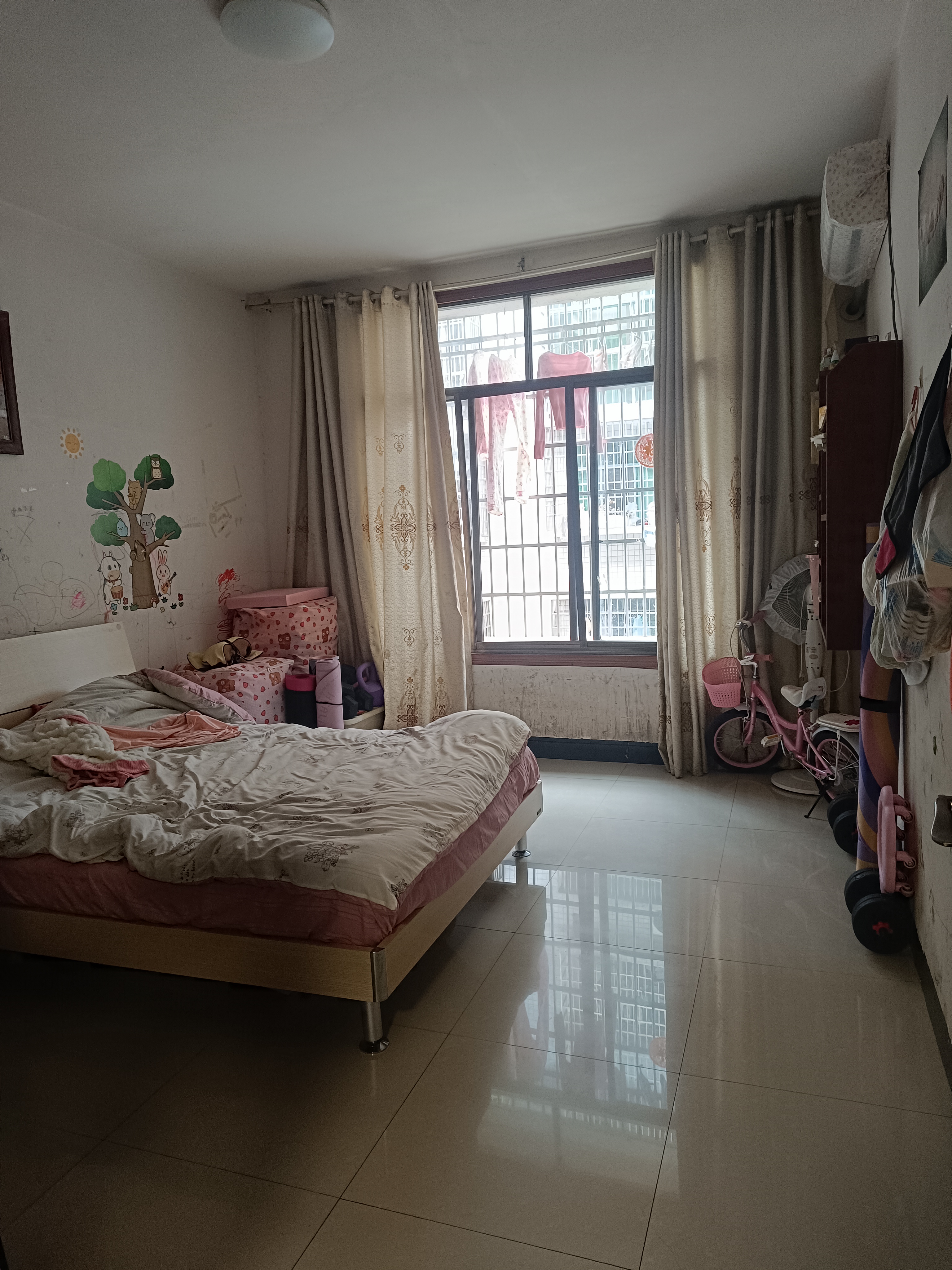 罗家小区西区 3室2厅1卫 1200.0元/月 罗家小区西区 3室2厅1卫 1200.0元/月室内图