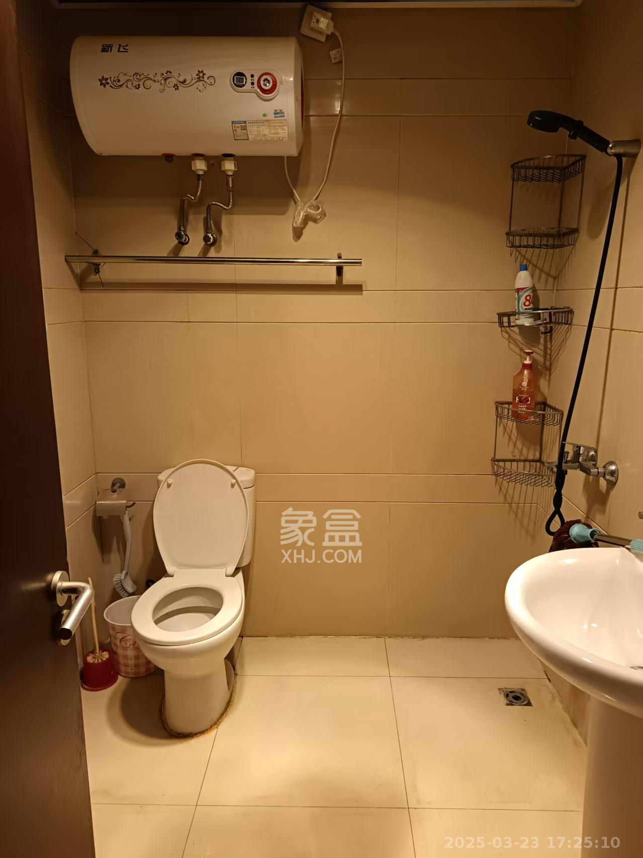 标志商务中心 1室1厅1卫 1200.0元/月 标志商务中心 1室1厅1卫 1200.0元/月室内图