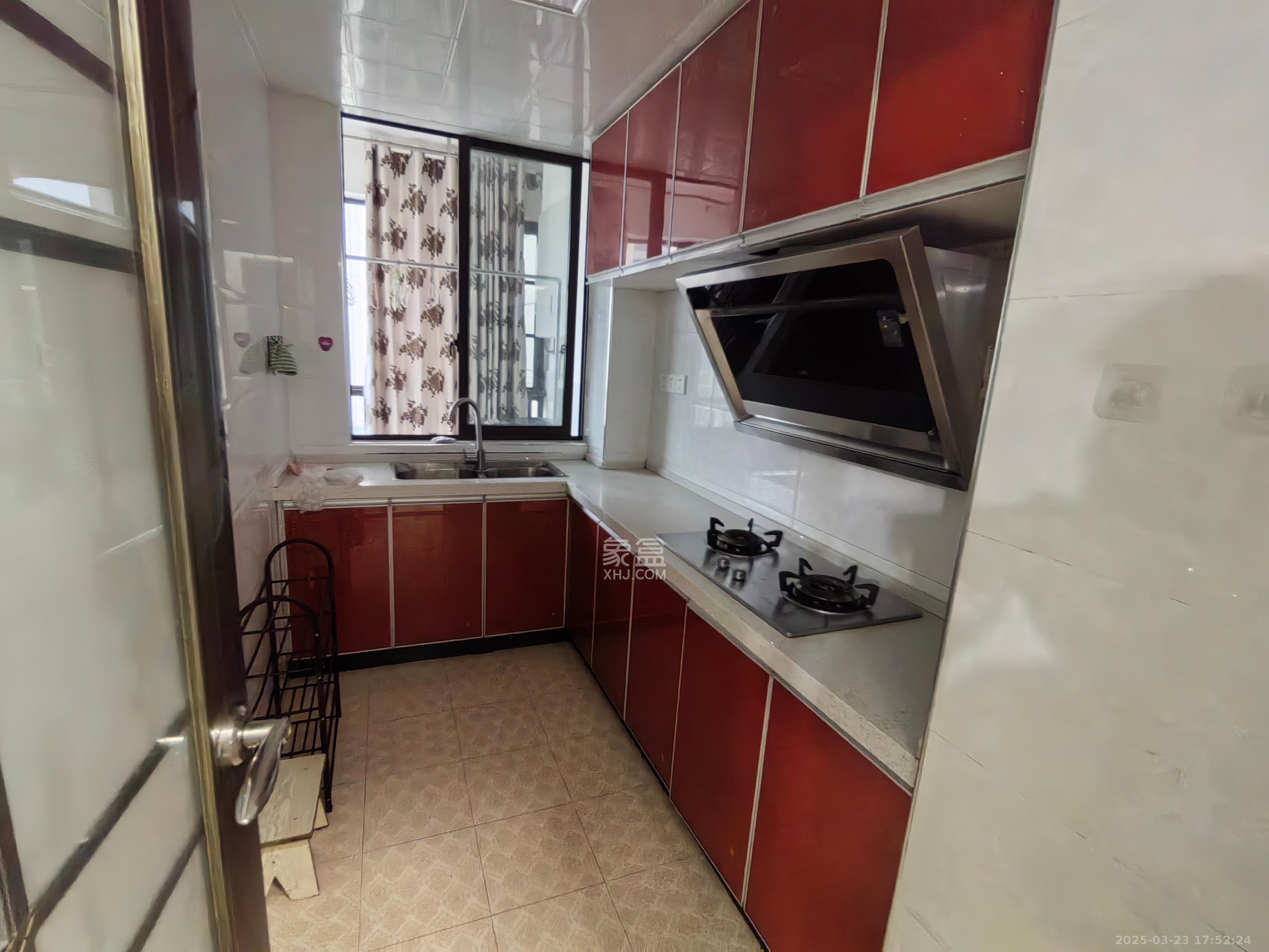 天下一家 2室2厅1卫 2600.0元/月 天下一家 2室2厅1卫 2600.0元/月室内图