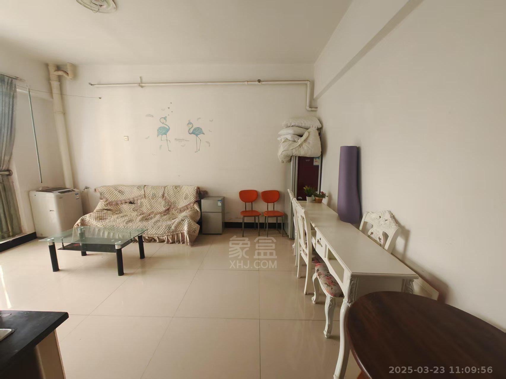 福泰国际 1室1厅1卫 1100.0元/月 福泰国际 1室1厅1卫 1100.0元/月室内图