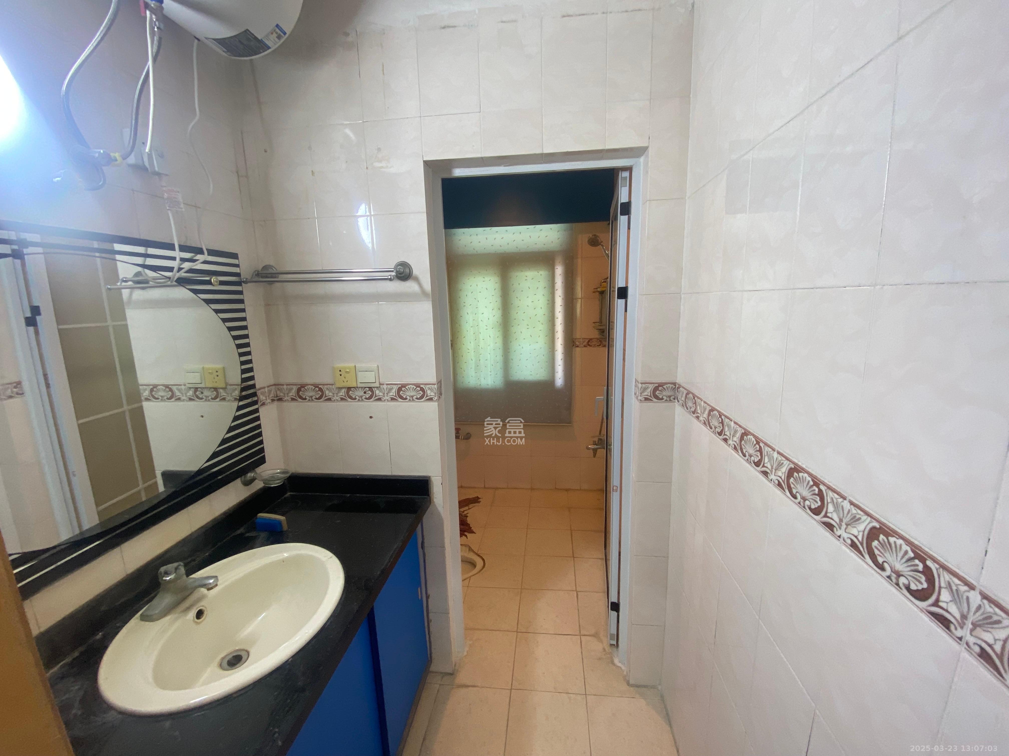 桔园小区1-8片  4室2厅1卫    2200.0元/月 桔园小区1-8片  4室2厅1卫    2200.0元/月室内图